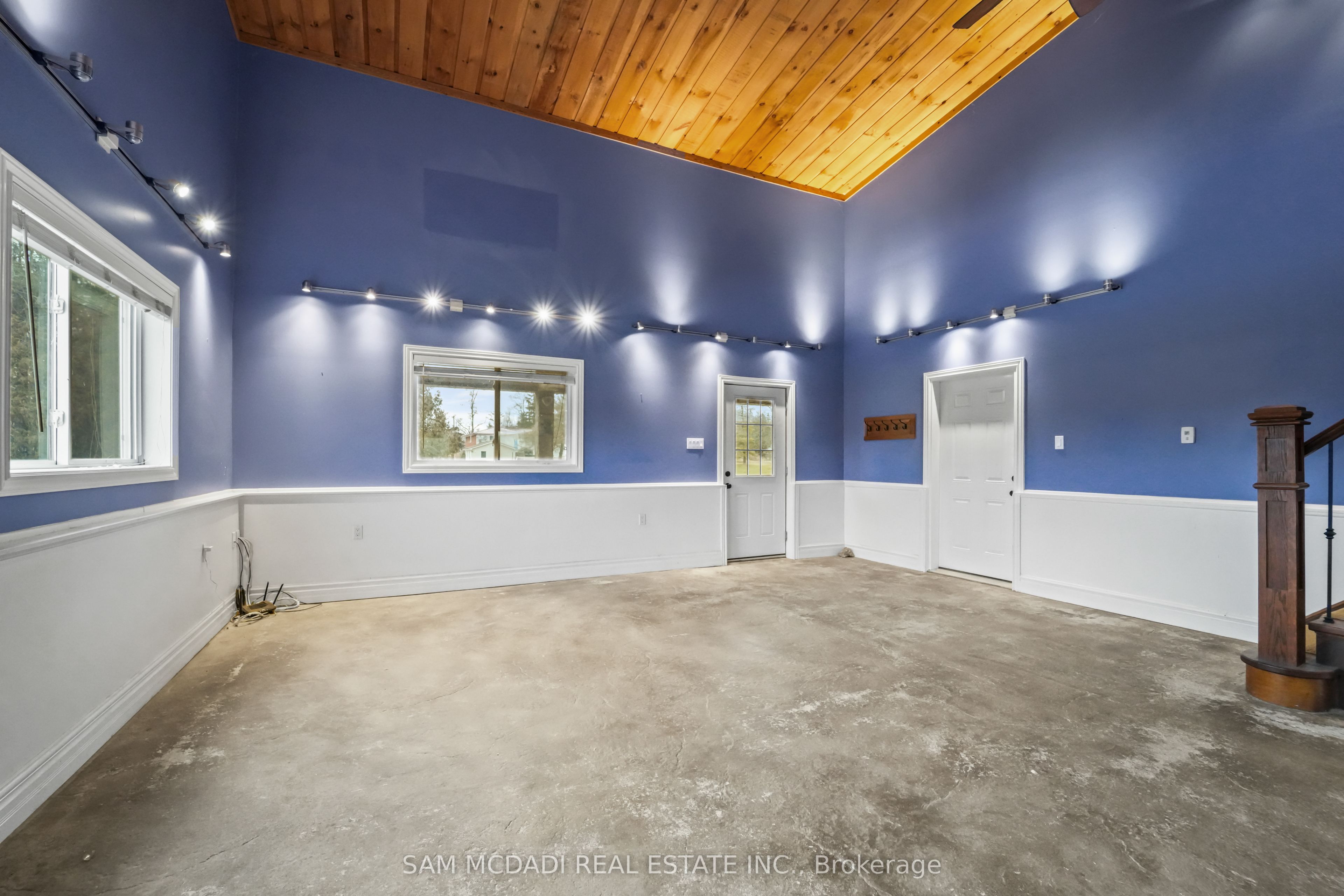 1291 Old Highway 8 Property Photo 27