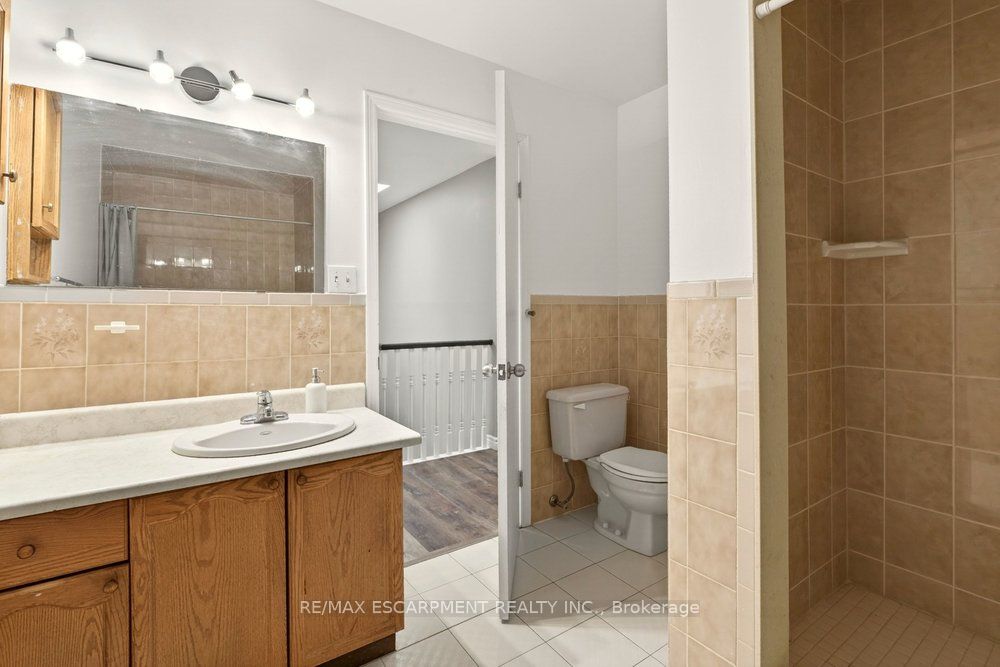 72 Gurnett Drive Property Photo 19