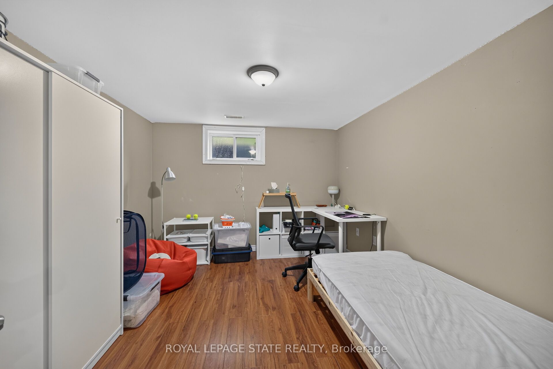 27 Ainslie Avenue Property Photo 35