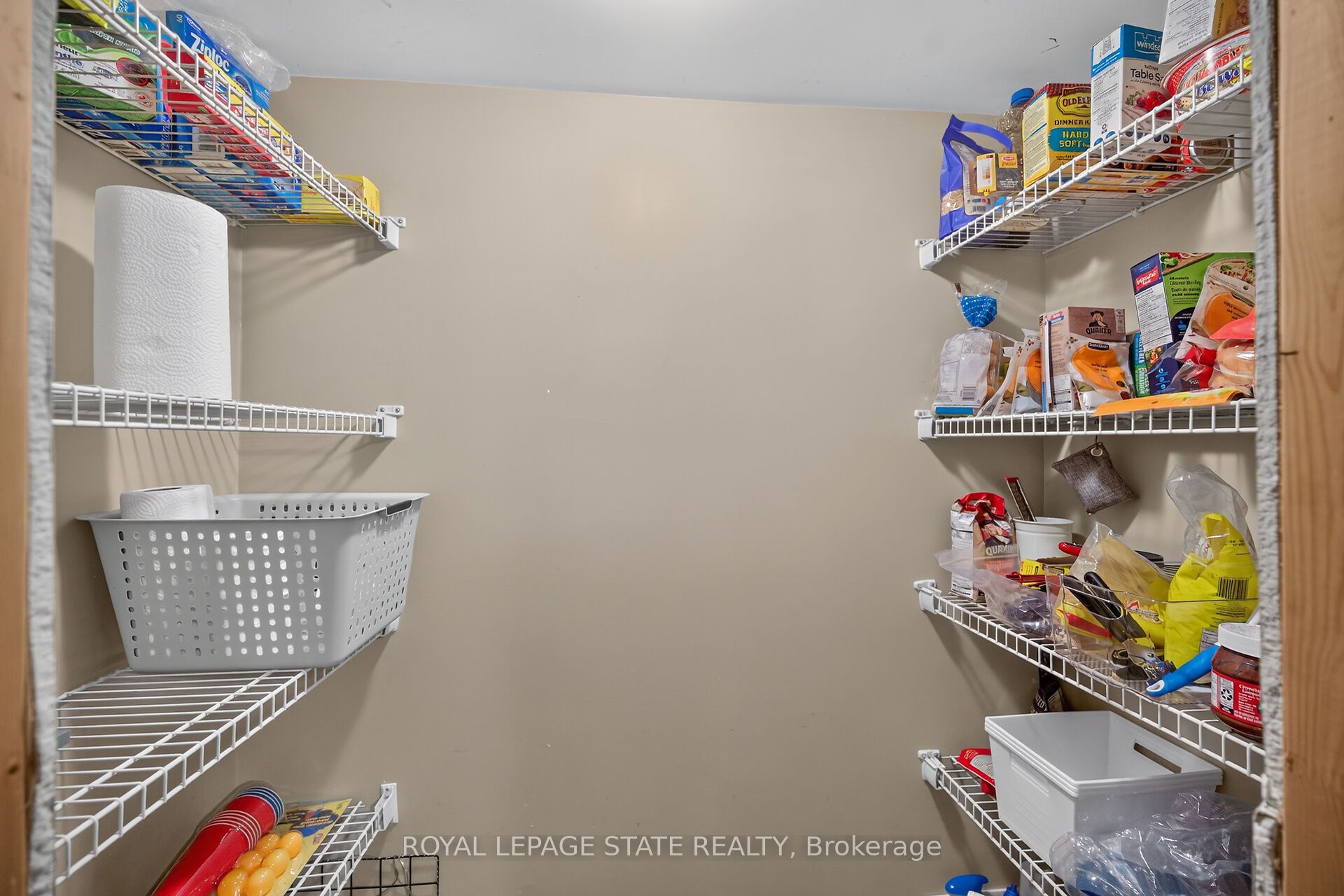 27 Ainslie Avenue Property Photo 43