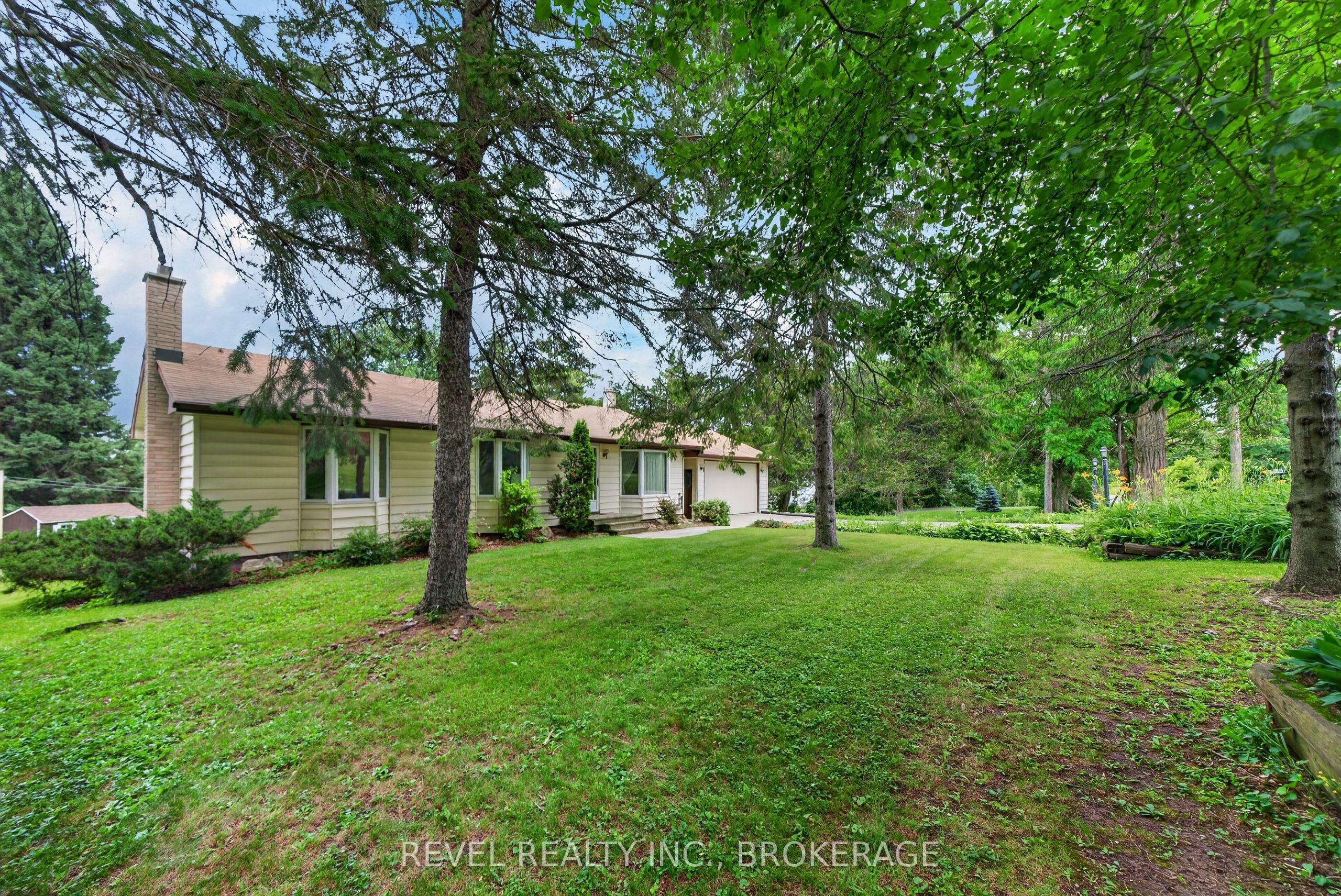 4453 Latimer Road Property Photo 4