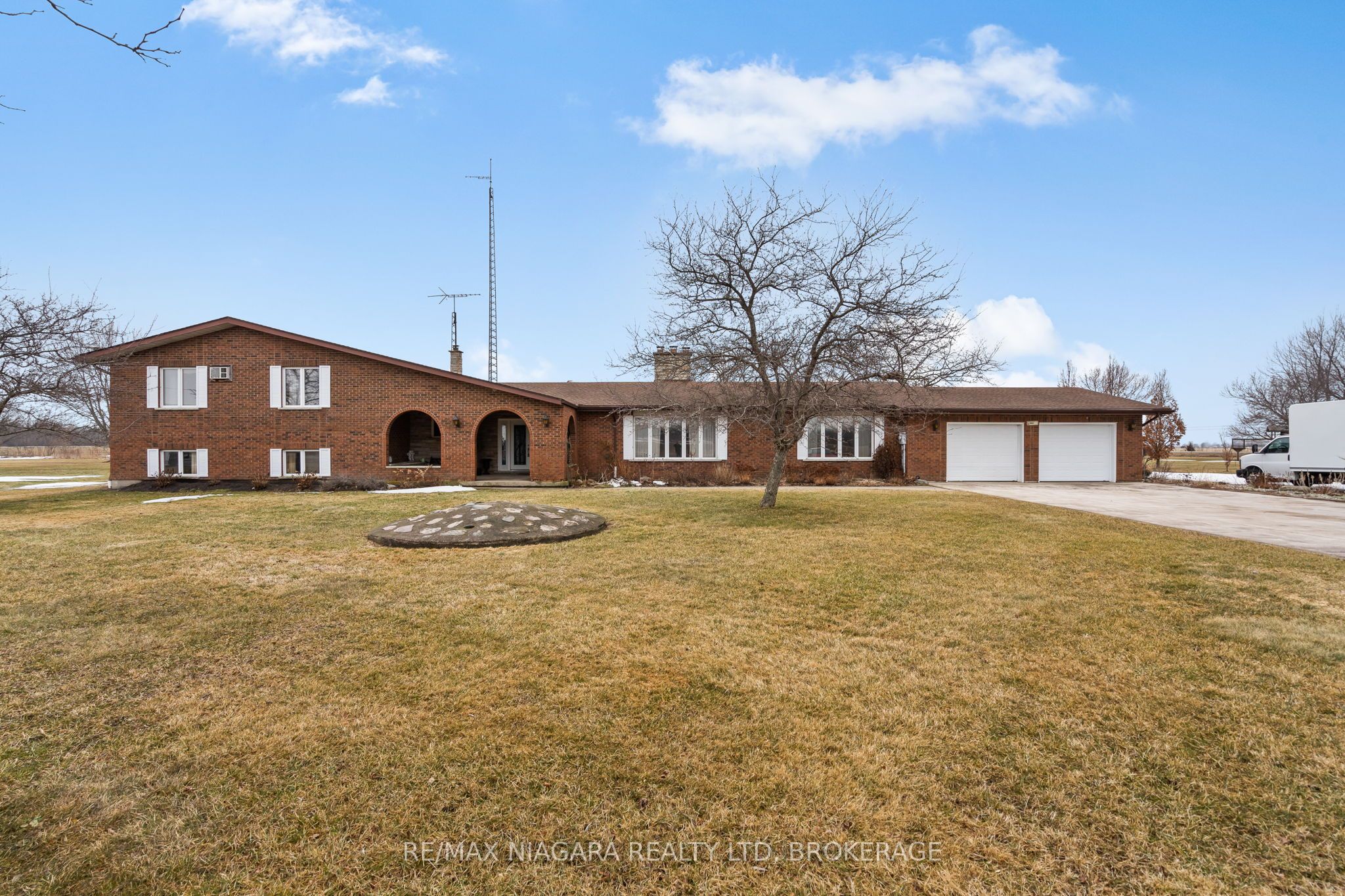 11292 Golf Course Road Property Photo 3