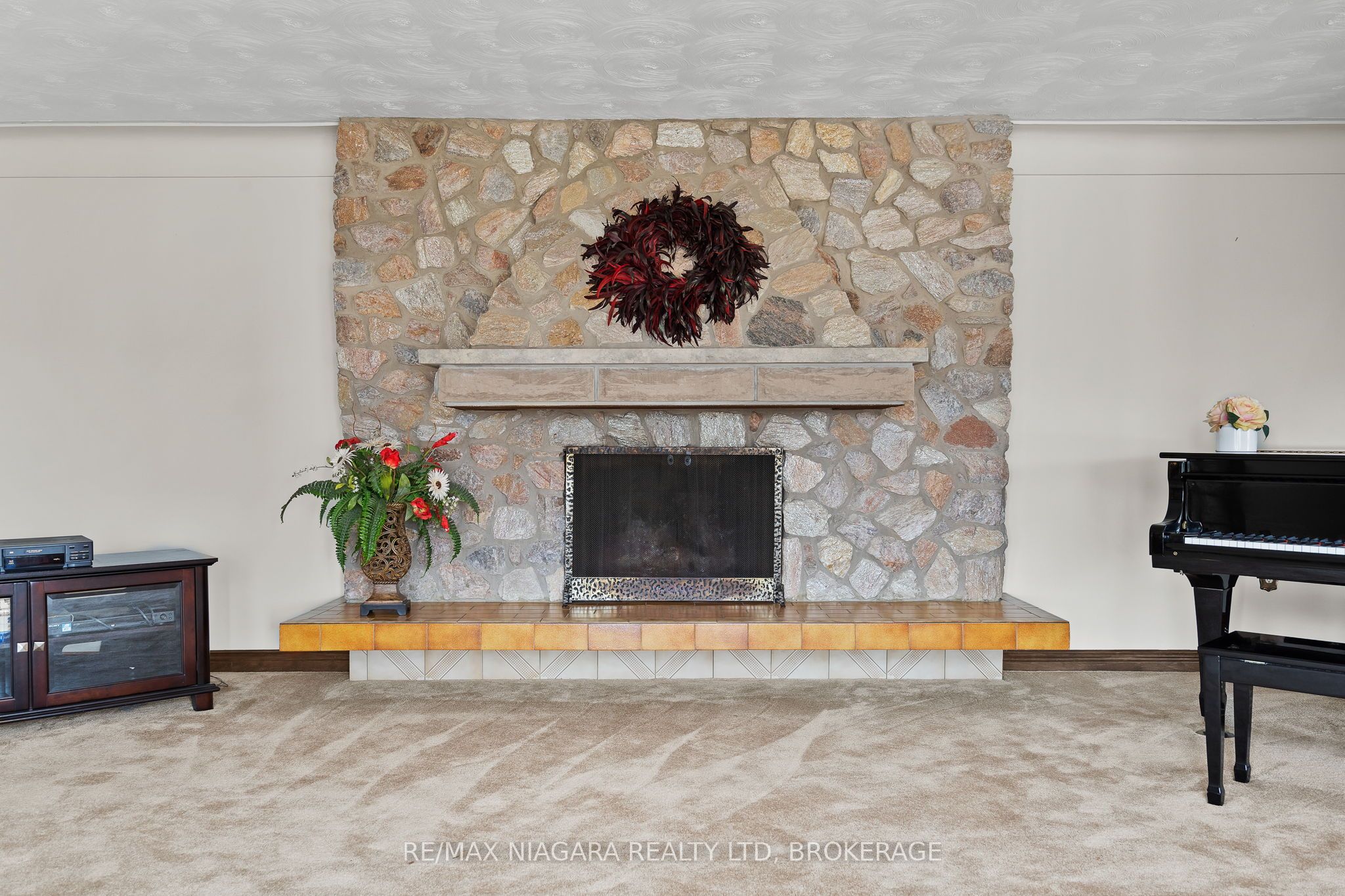 11292 Golf Course Road Property Photo 8