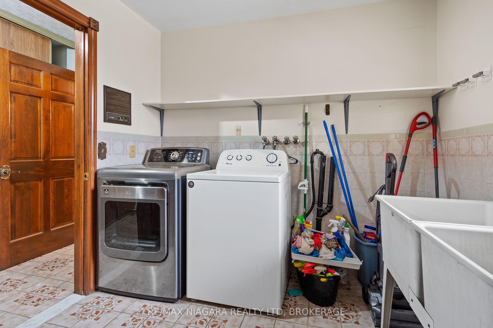 11292 Golf Course Road Property Photo 14