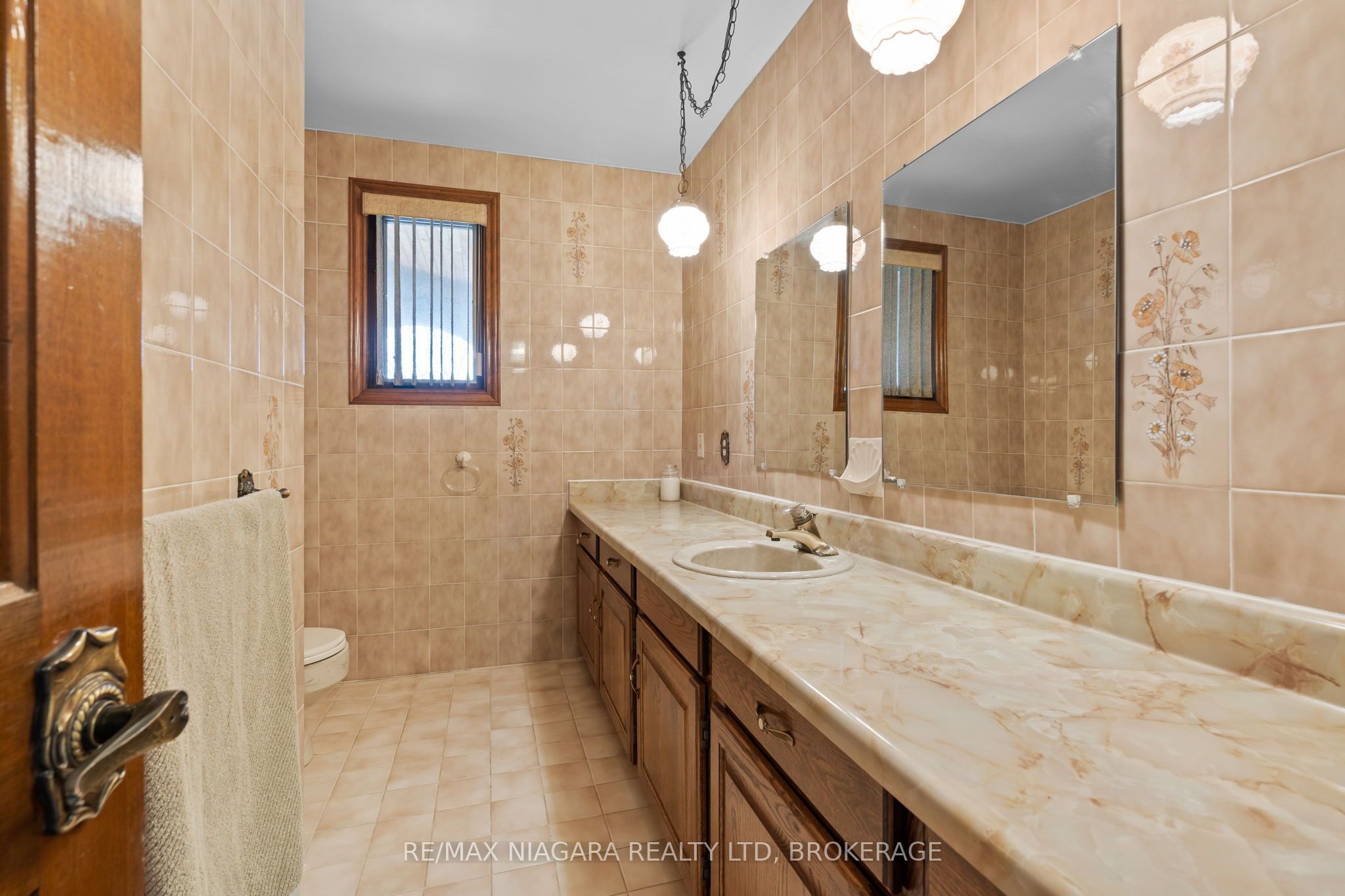 11292 Golf Course Road Property Photo 17