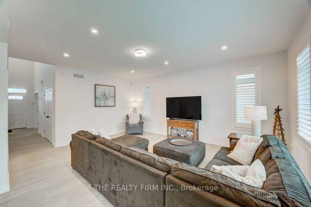 36 White Tail Path Property Photo 10
