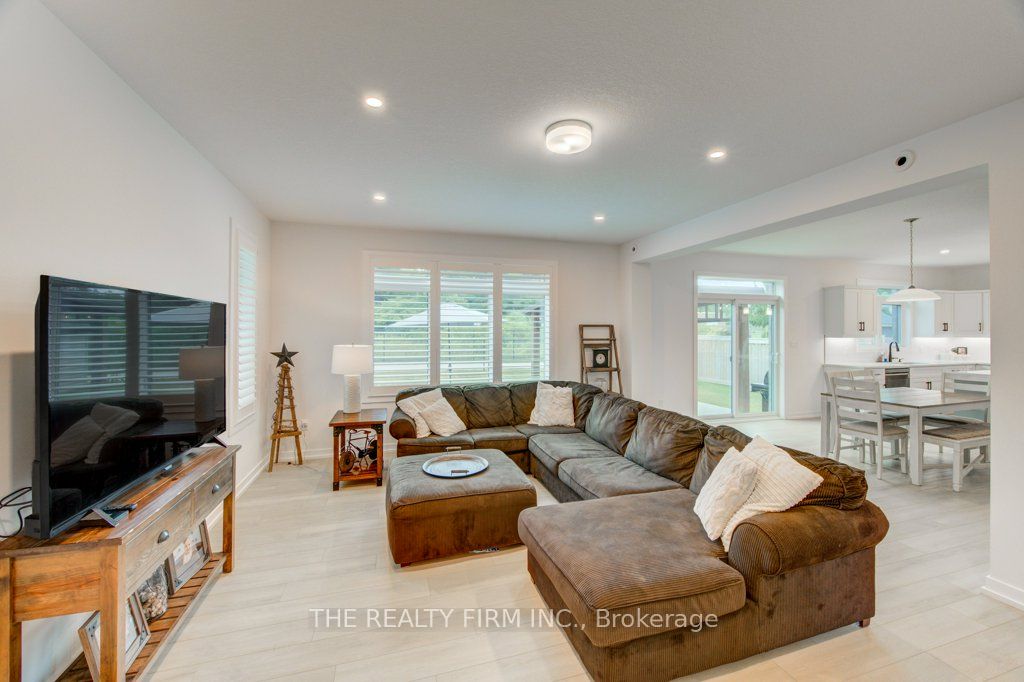 36 White Tail Path Property Photo 12