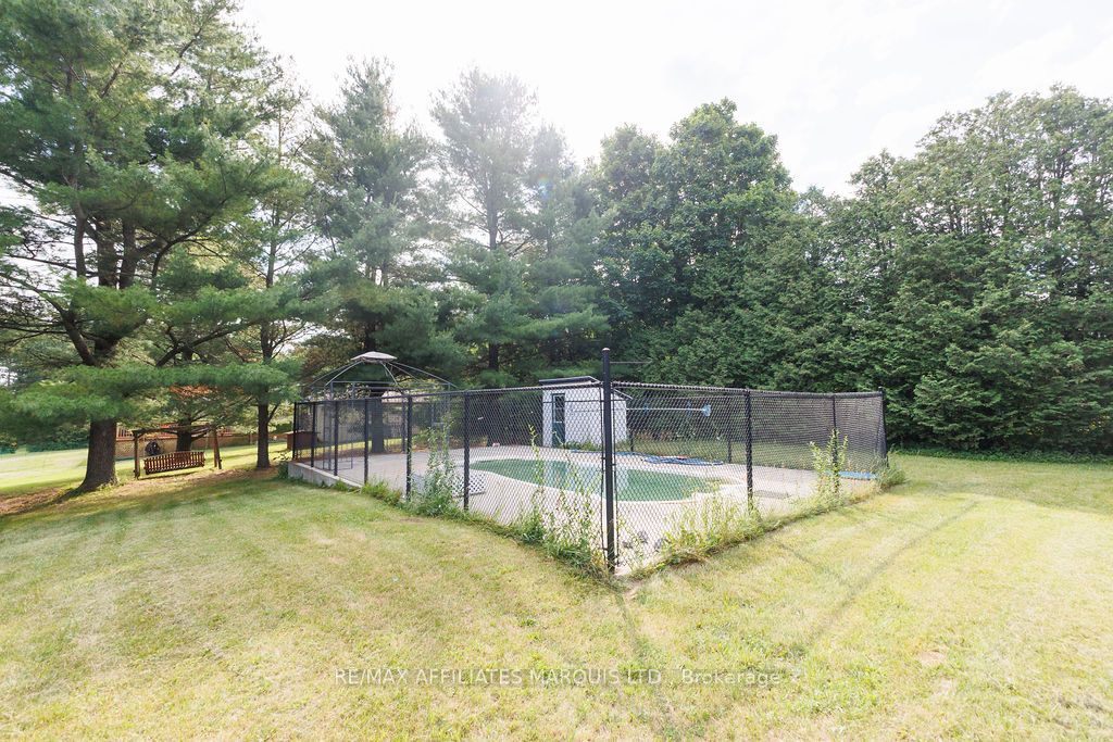 21111 Concession 8 Road Property Photo 6