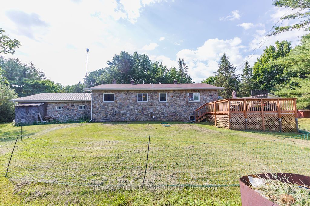 21111 Concession 8 Road Property Photo 7