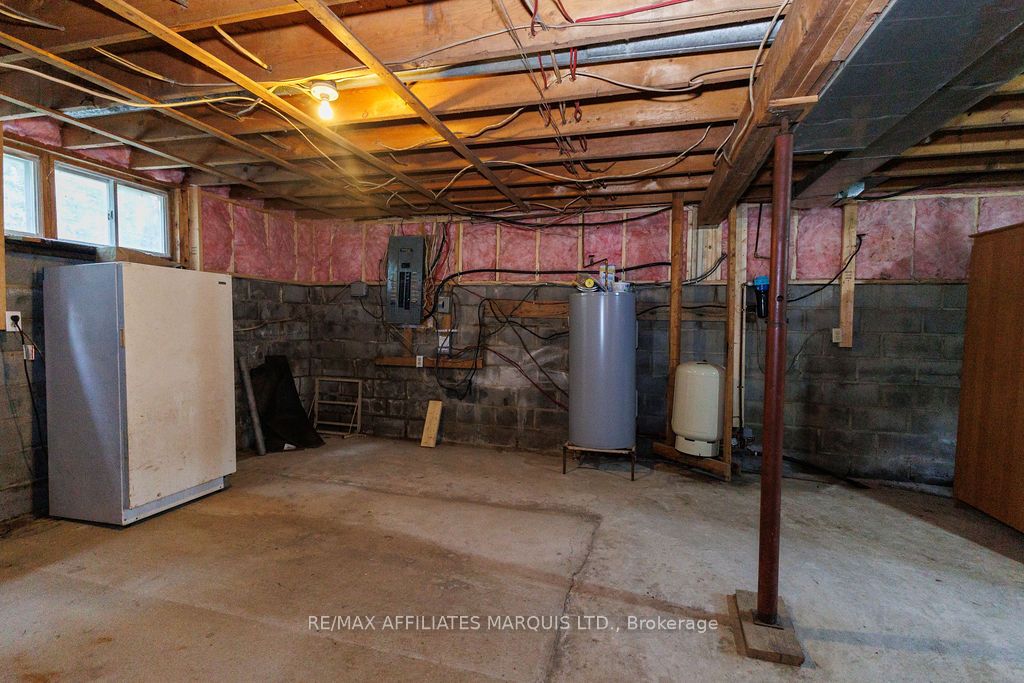 21111 Concession 8 Road Property Photo 29