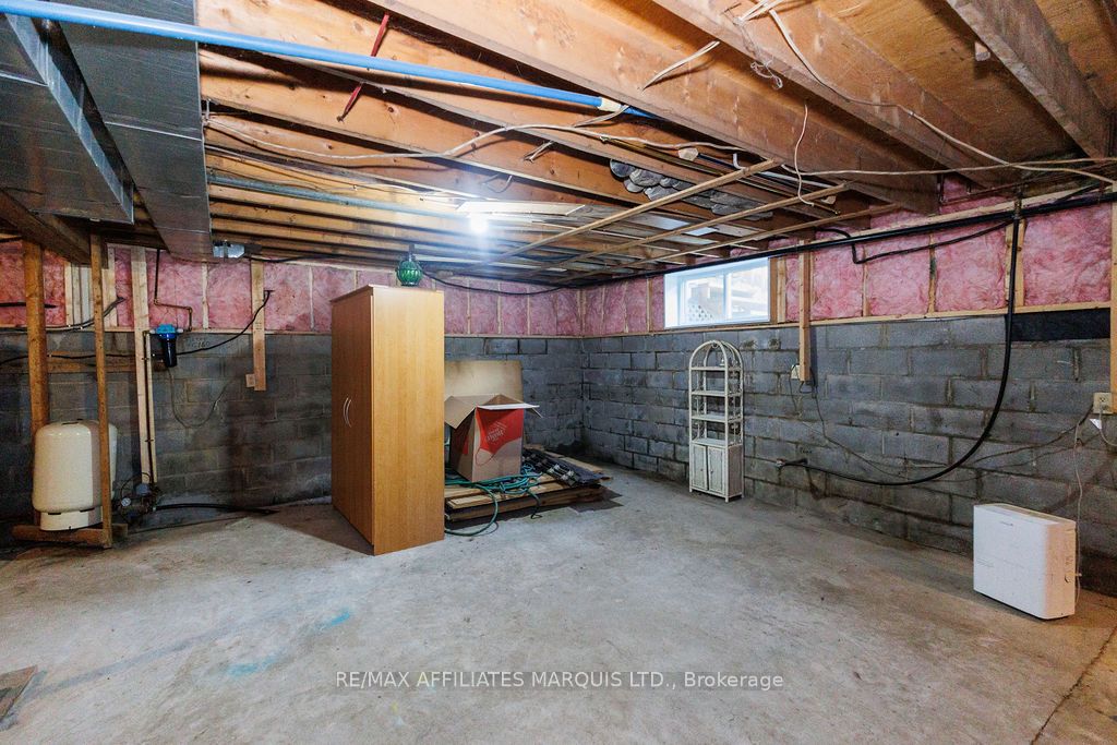 21111 Concession 8 Road Property Photo 32