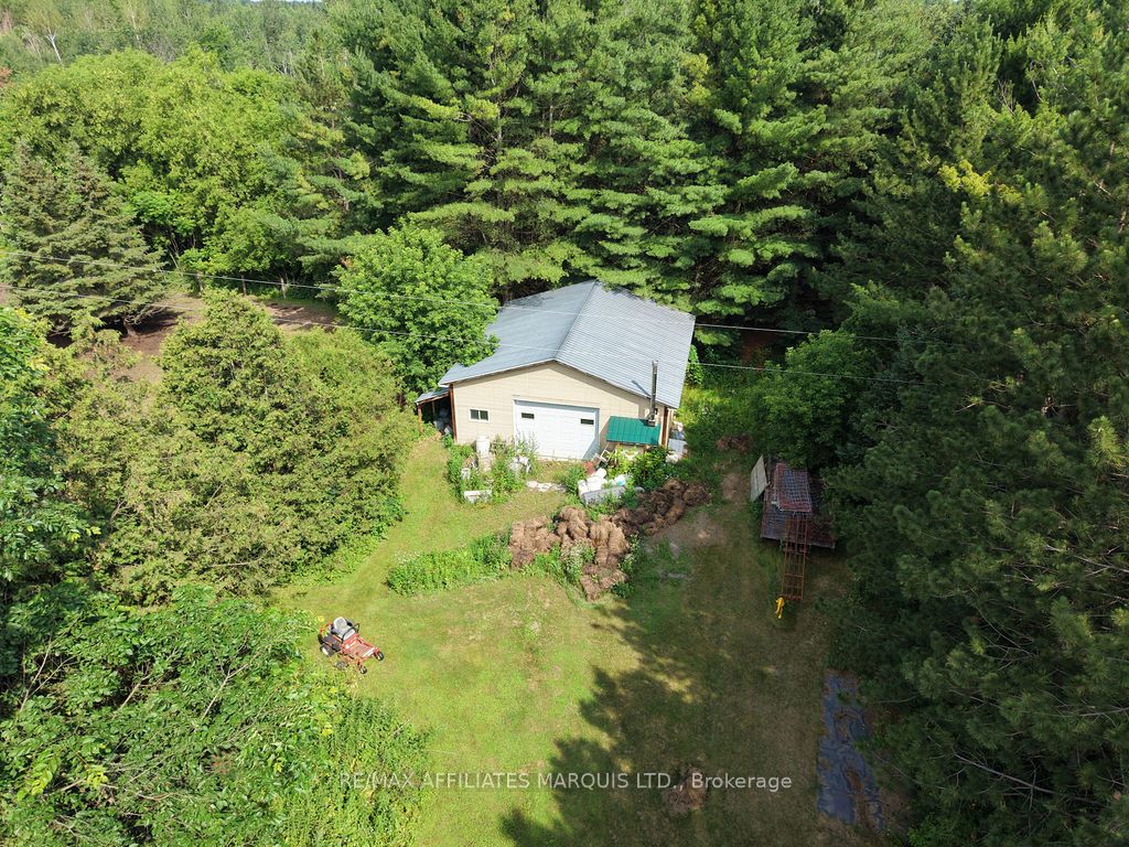 21111 Concession 8 Road Property Photo 42