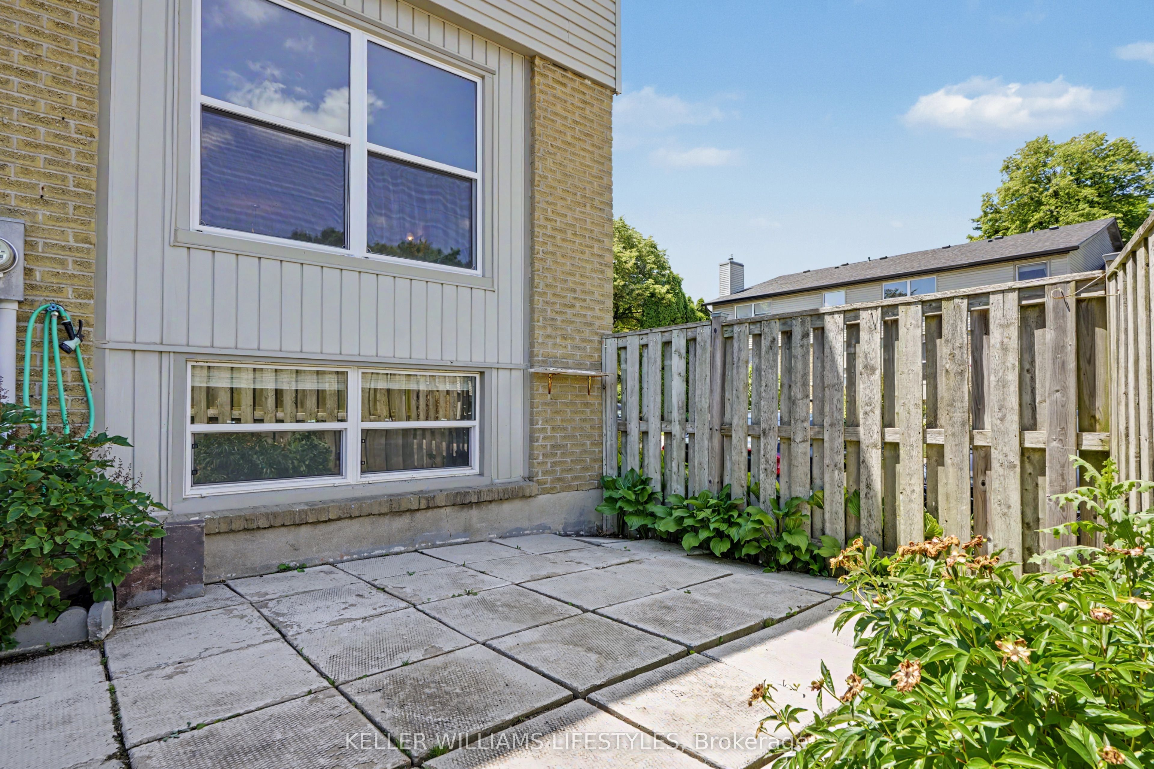 760 Berkshire Drive 20 Property Photo 4