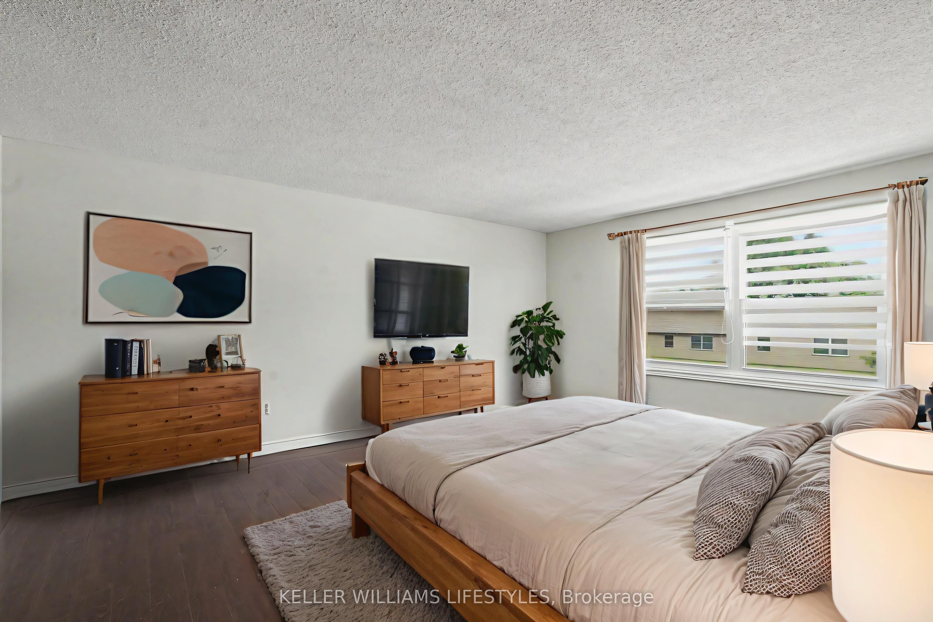 760 Berkshire Drive 20 Property Photo 16