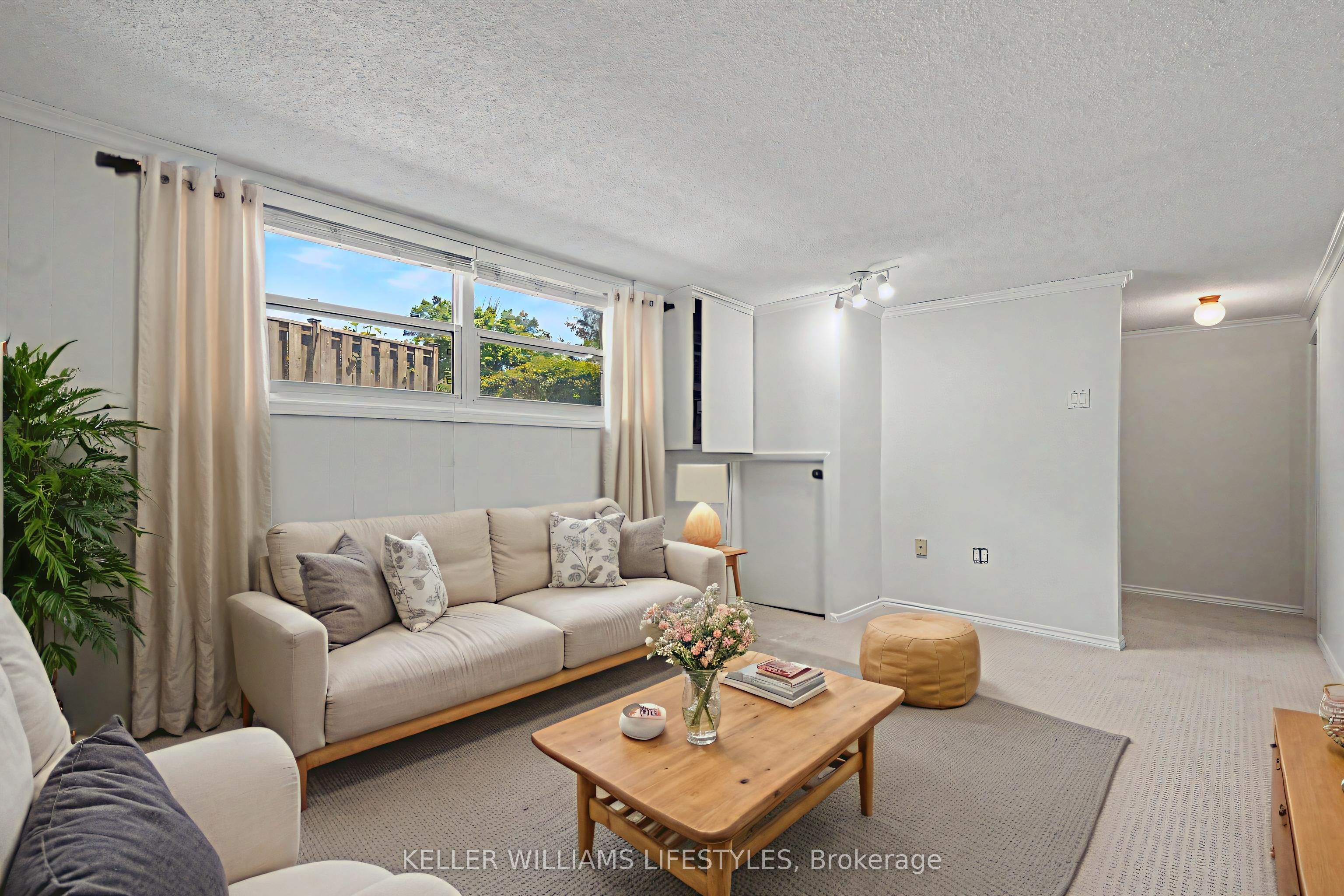 760 Berkshire Drive 20 Property Photo 29