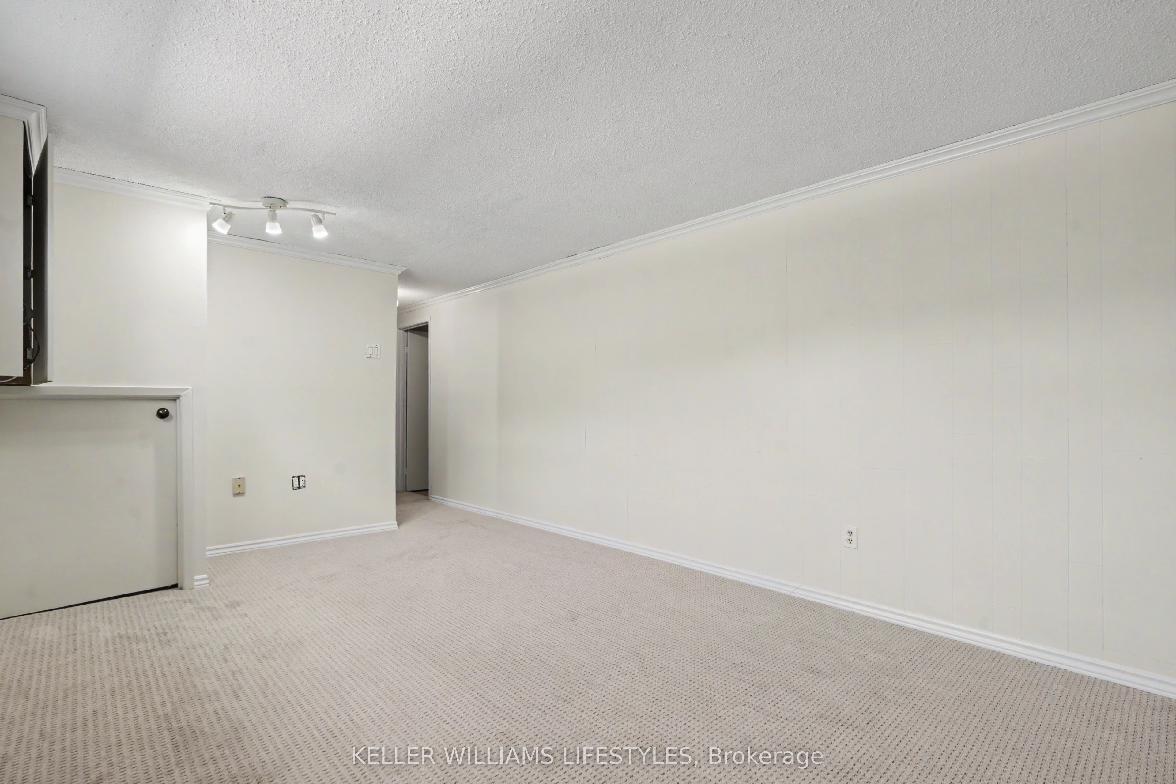 760 Berkshire Drive 20 Property Photo 42