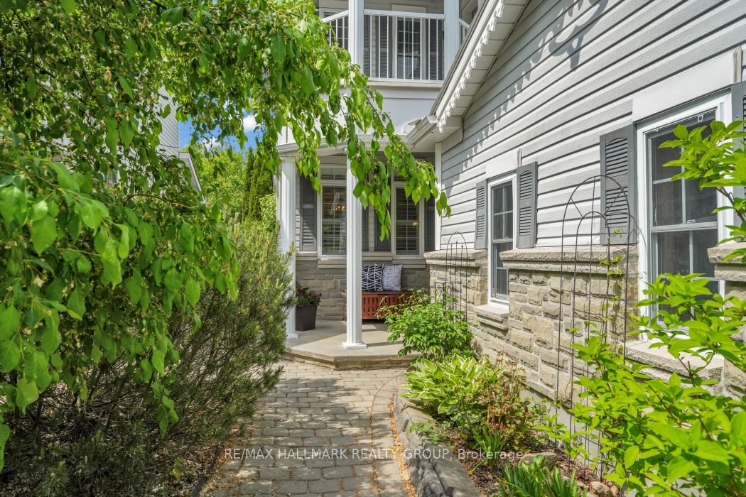 16 Hemlo Crescent Property Photo 2