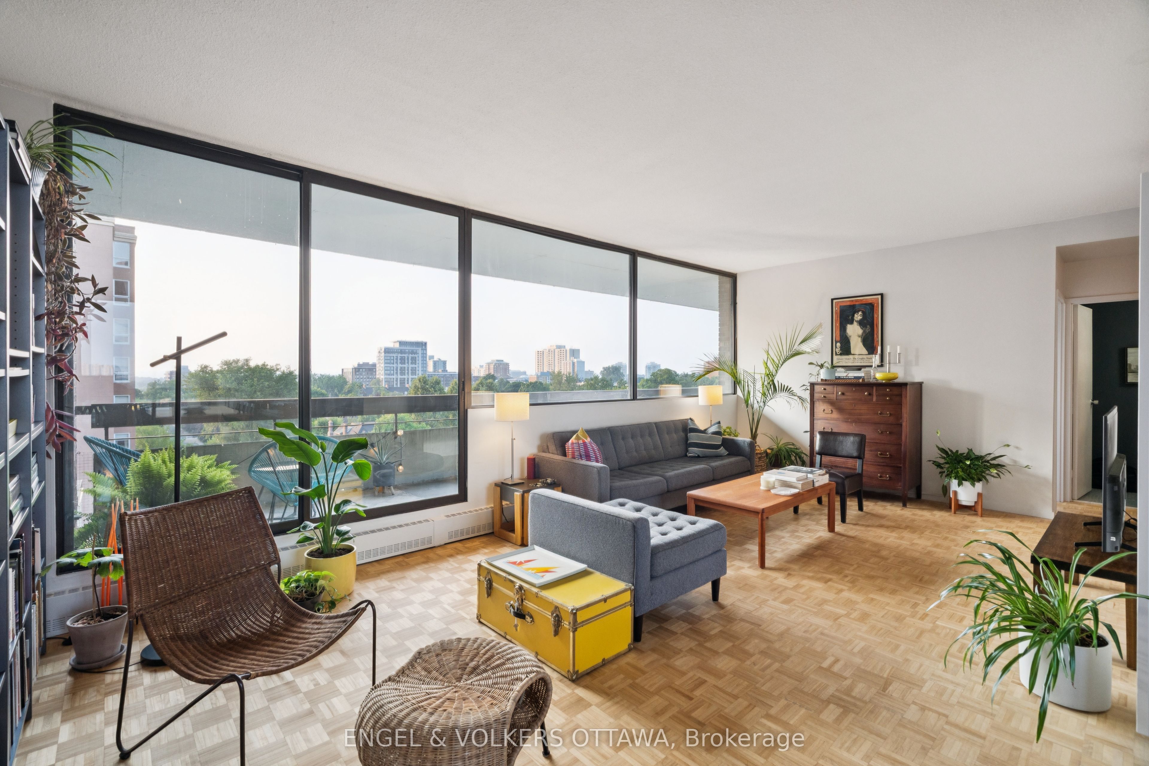 400 Laurier Street E 8a Property Photo 12