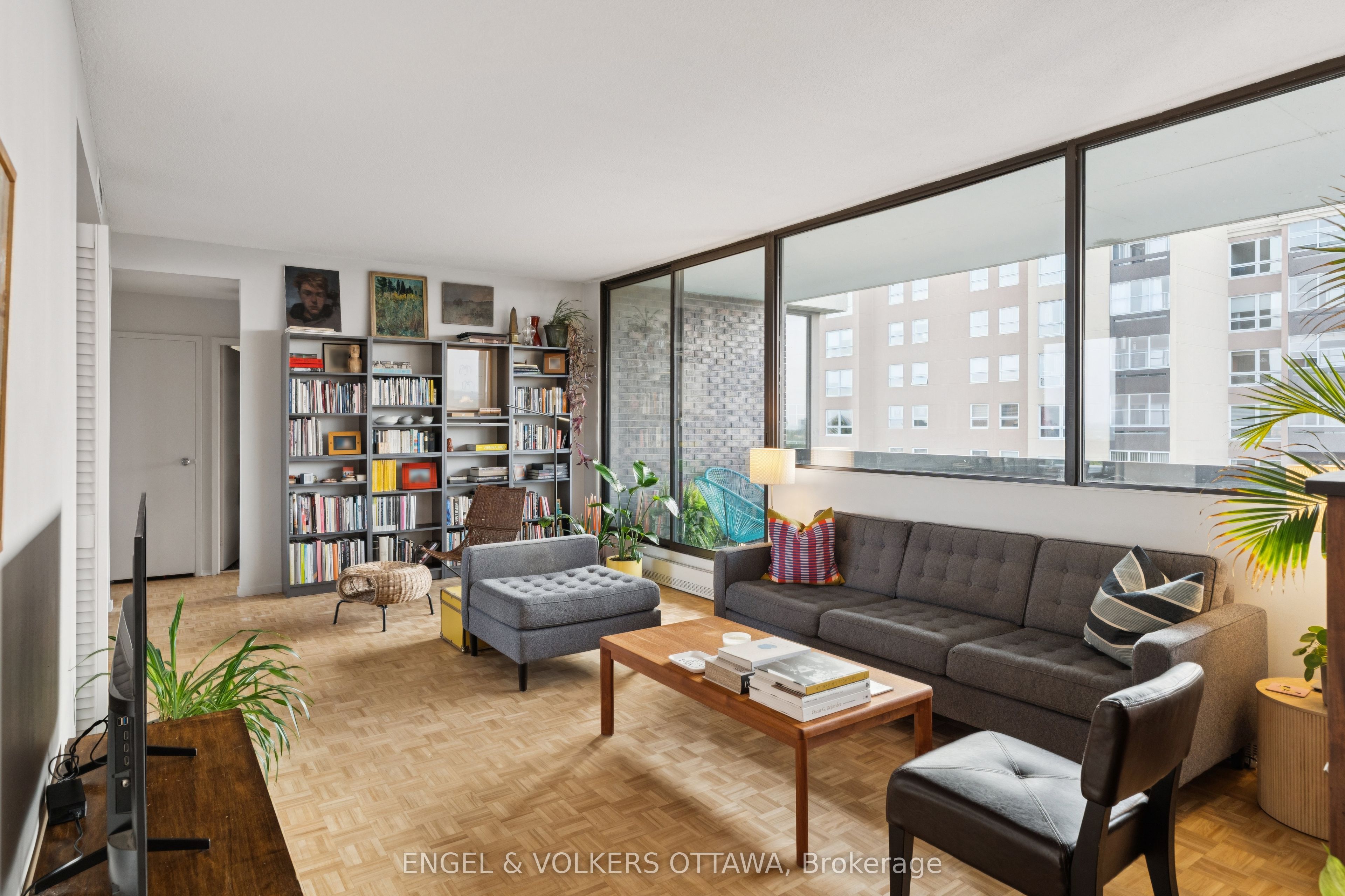 400 Laurier Street E 8a Property Photo 15