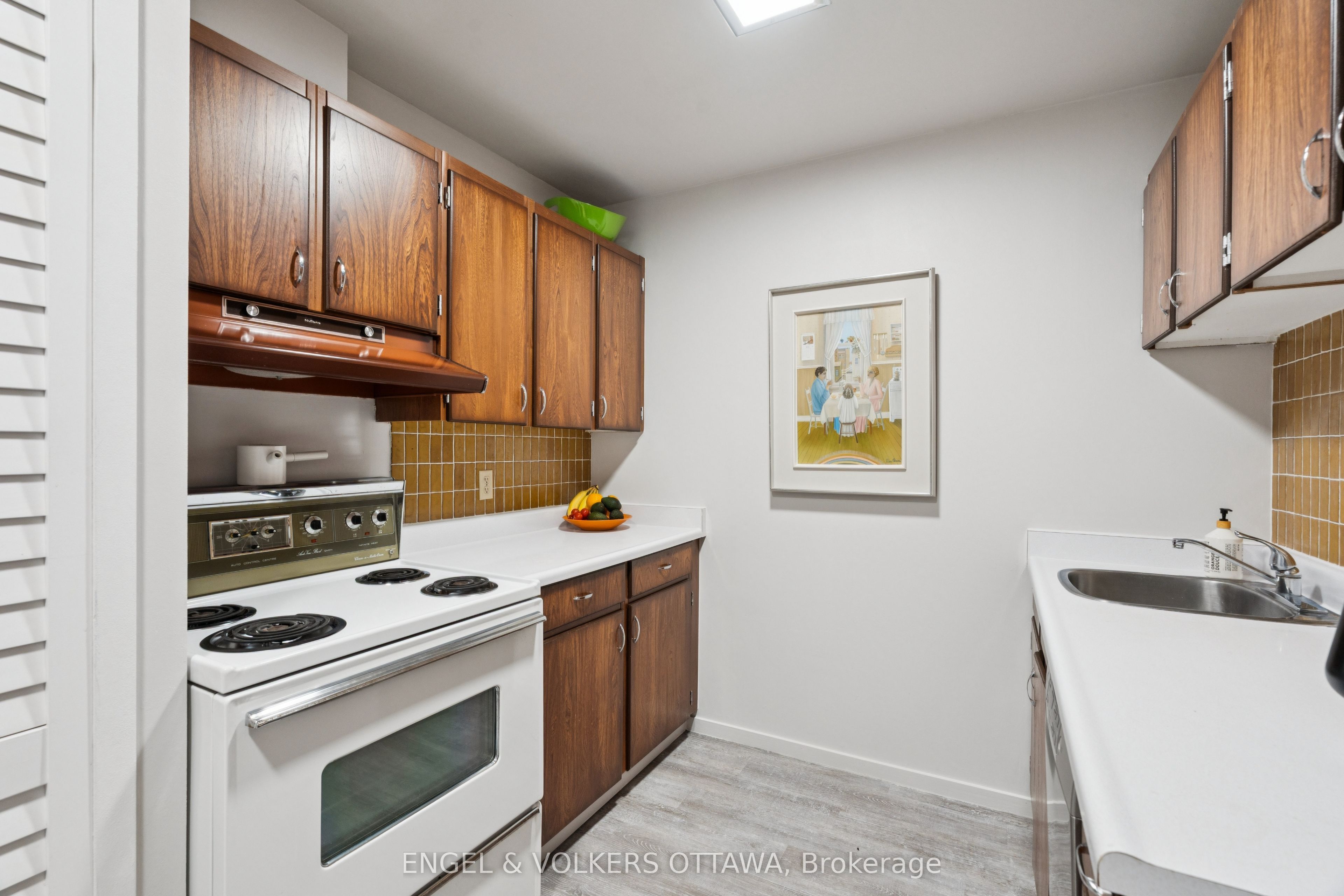 400 Laurier Street E 8a Property Photo 21