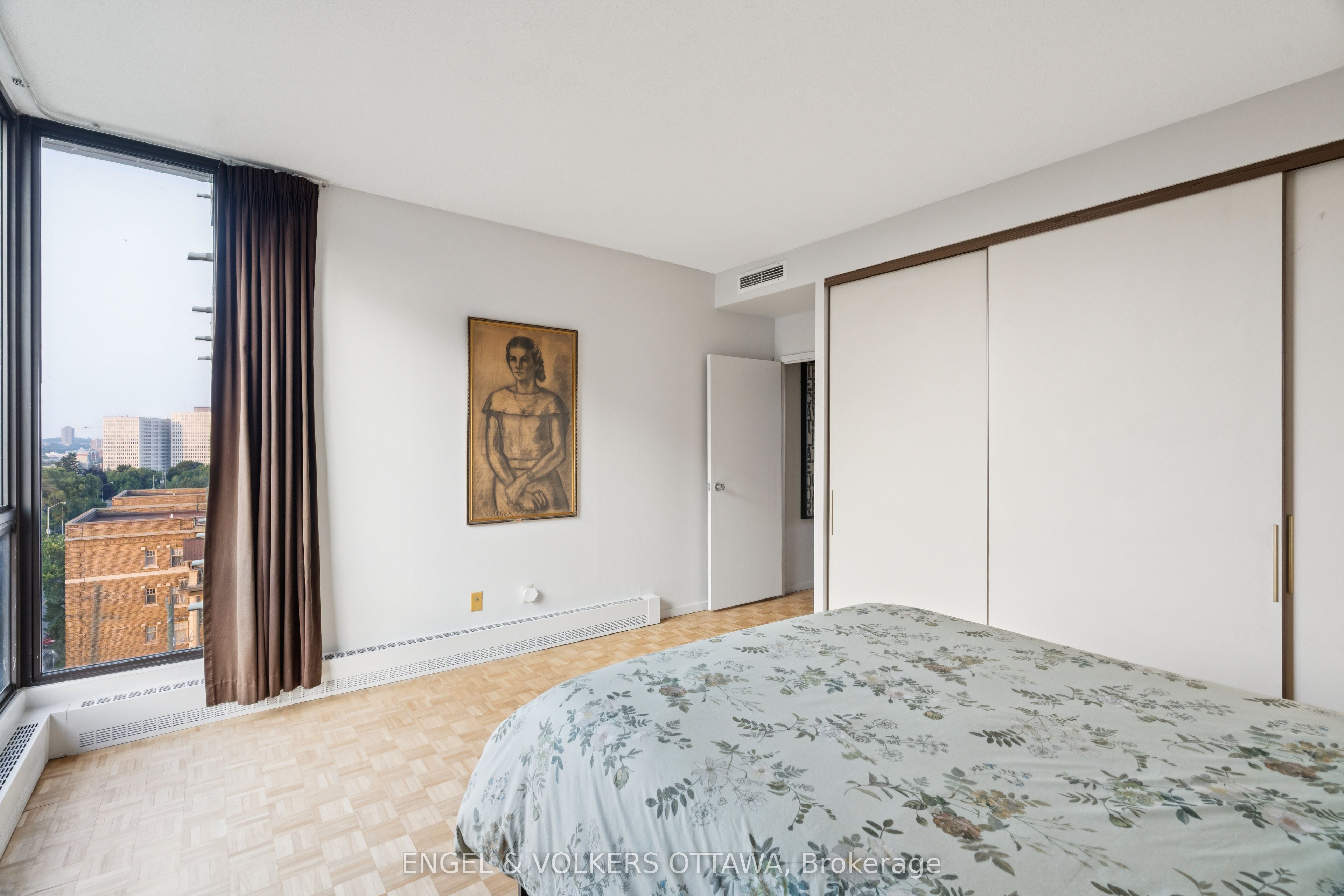 400 Laurier Street E 8a Property Photo 24