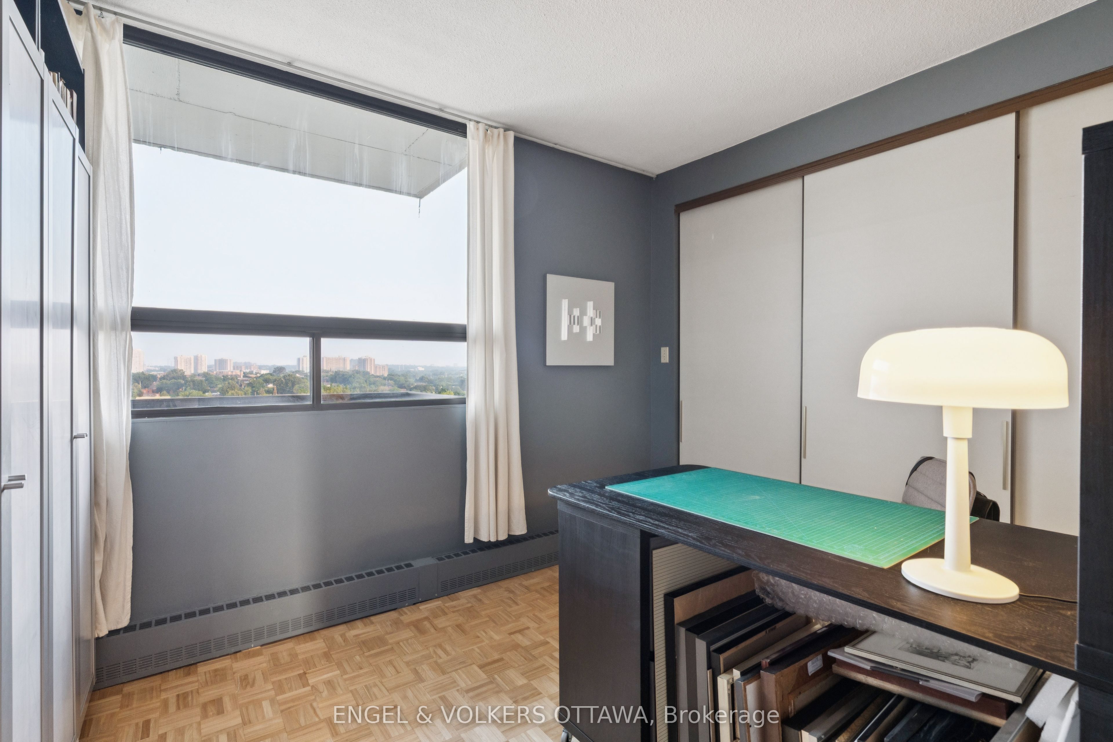 400 Laurier Street E 8a Property Photo 27