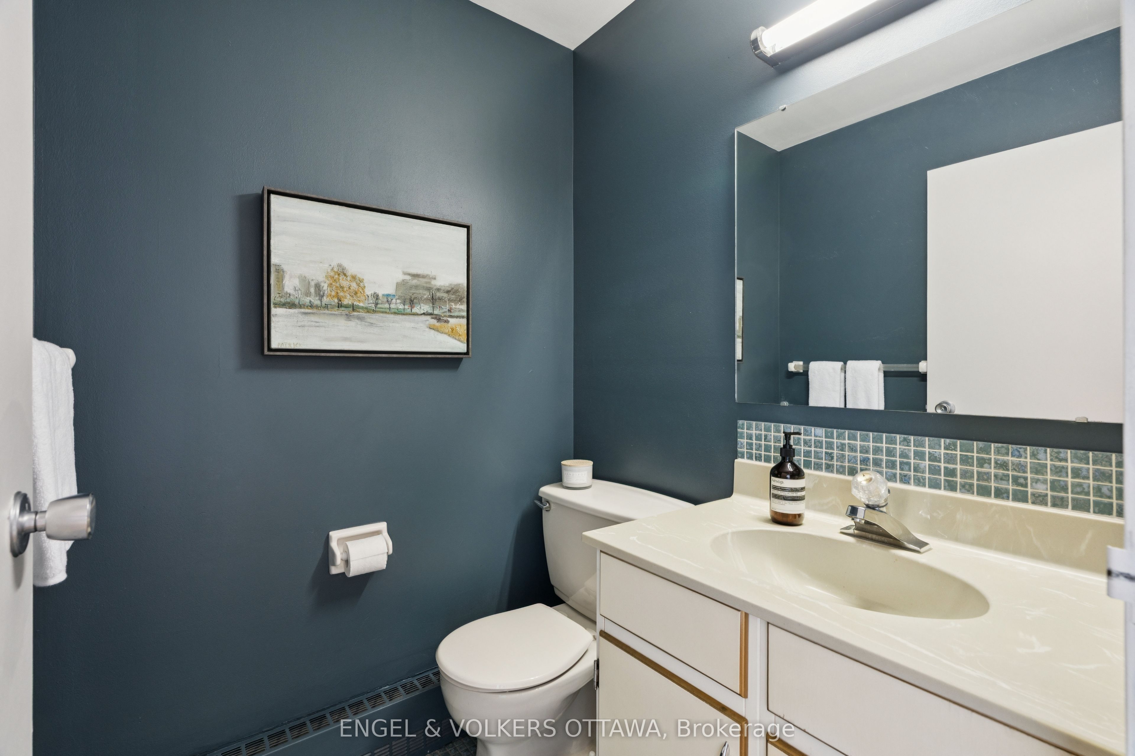 400 Laurier Street E 8a Property Photo 33