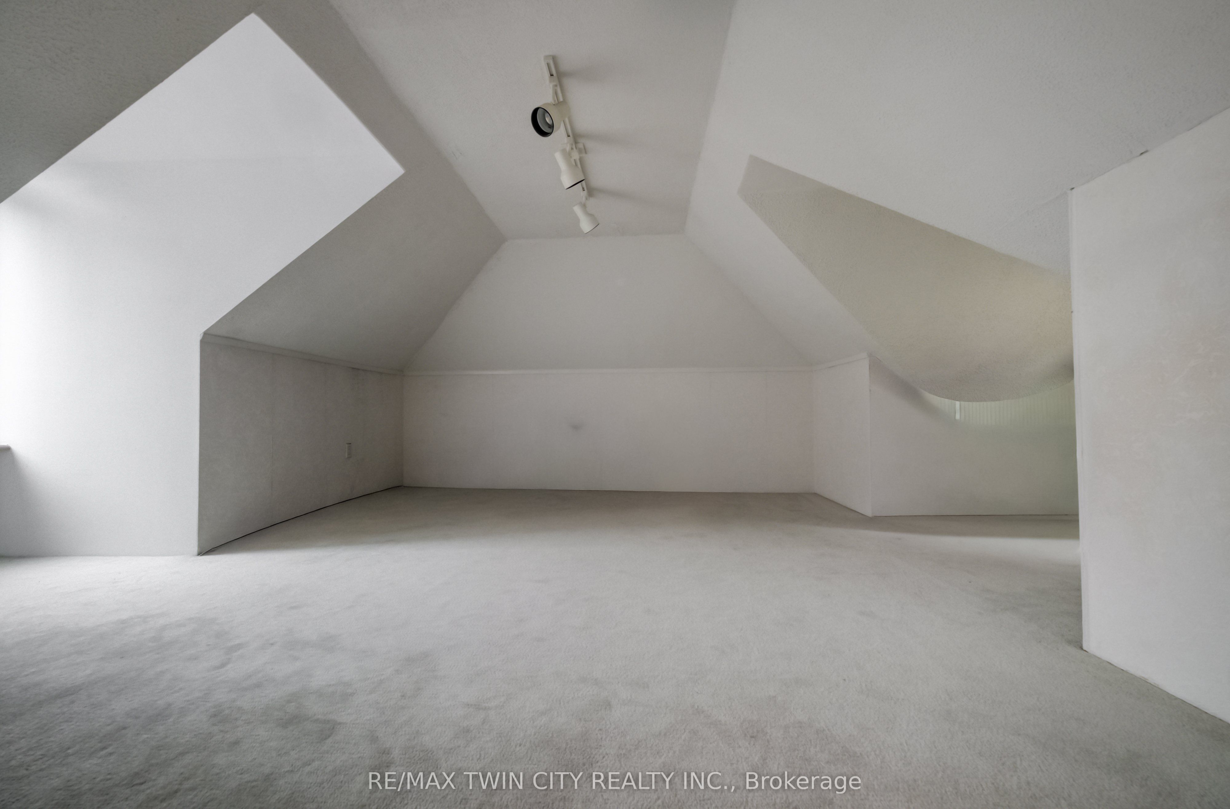 227 Lydia Street Property Photo 23