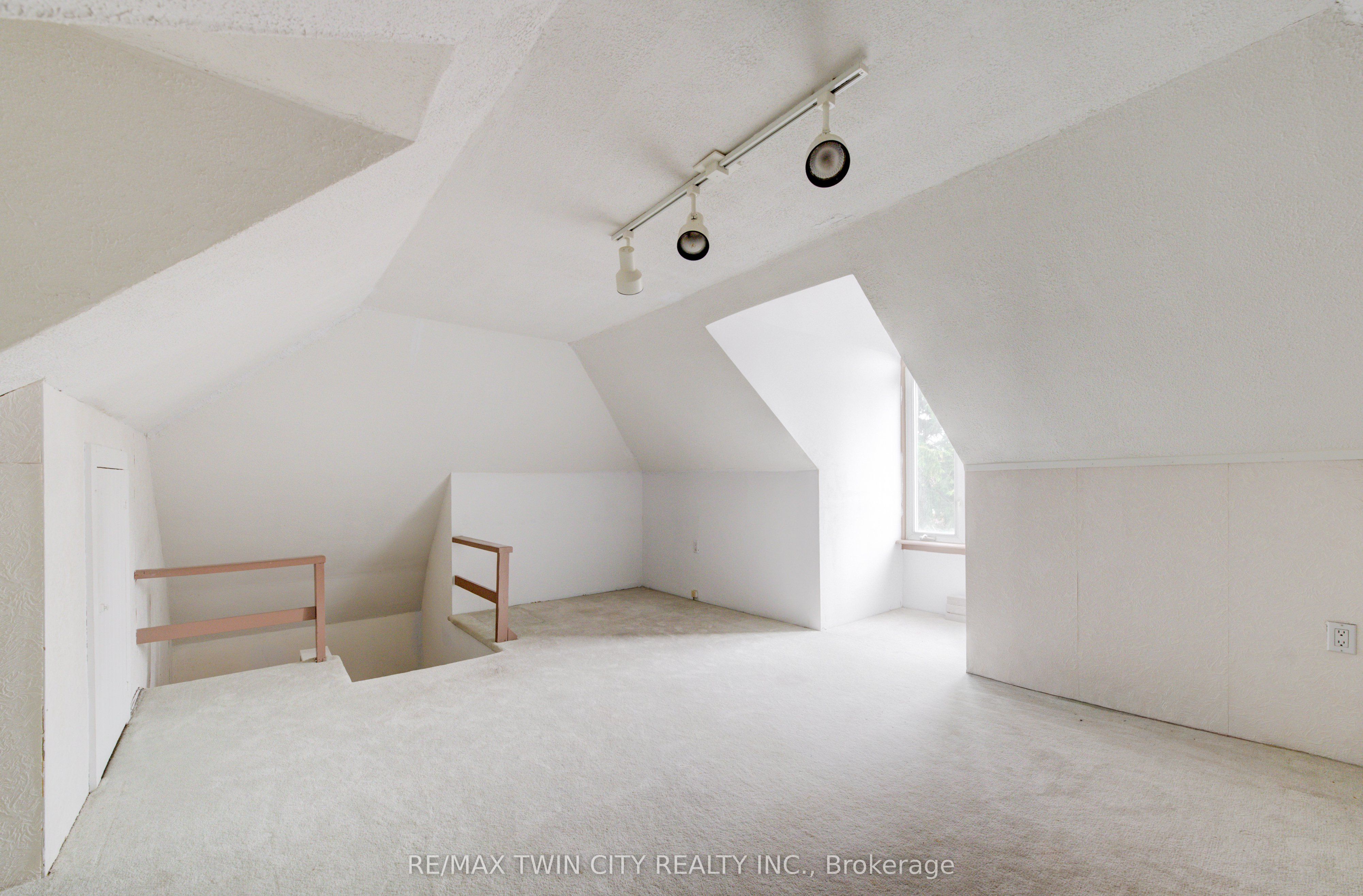 227 Lydia Street Property Photo 24