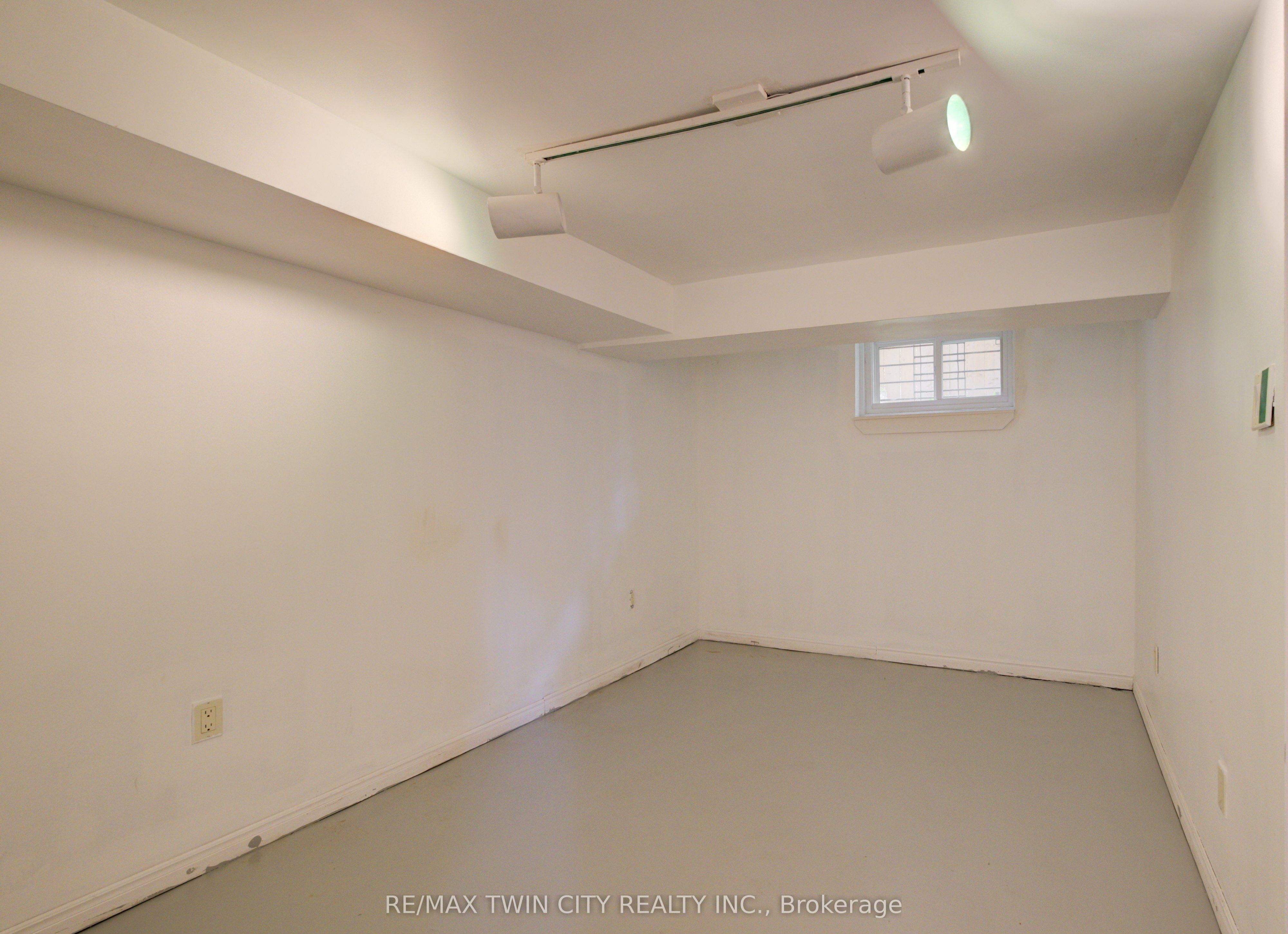 227 Lydia Street Property Photo 28