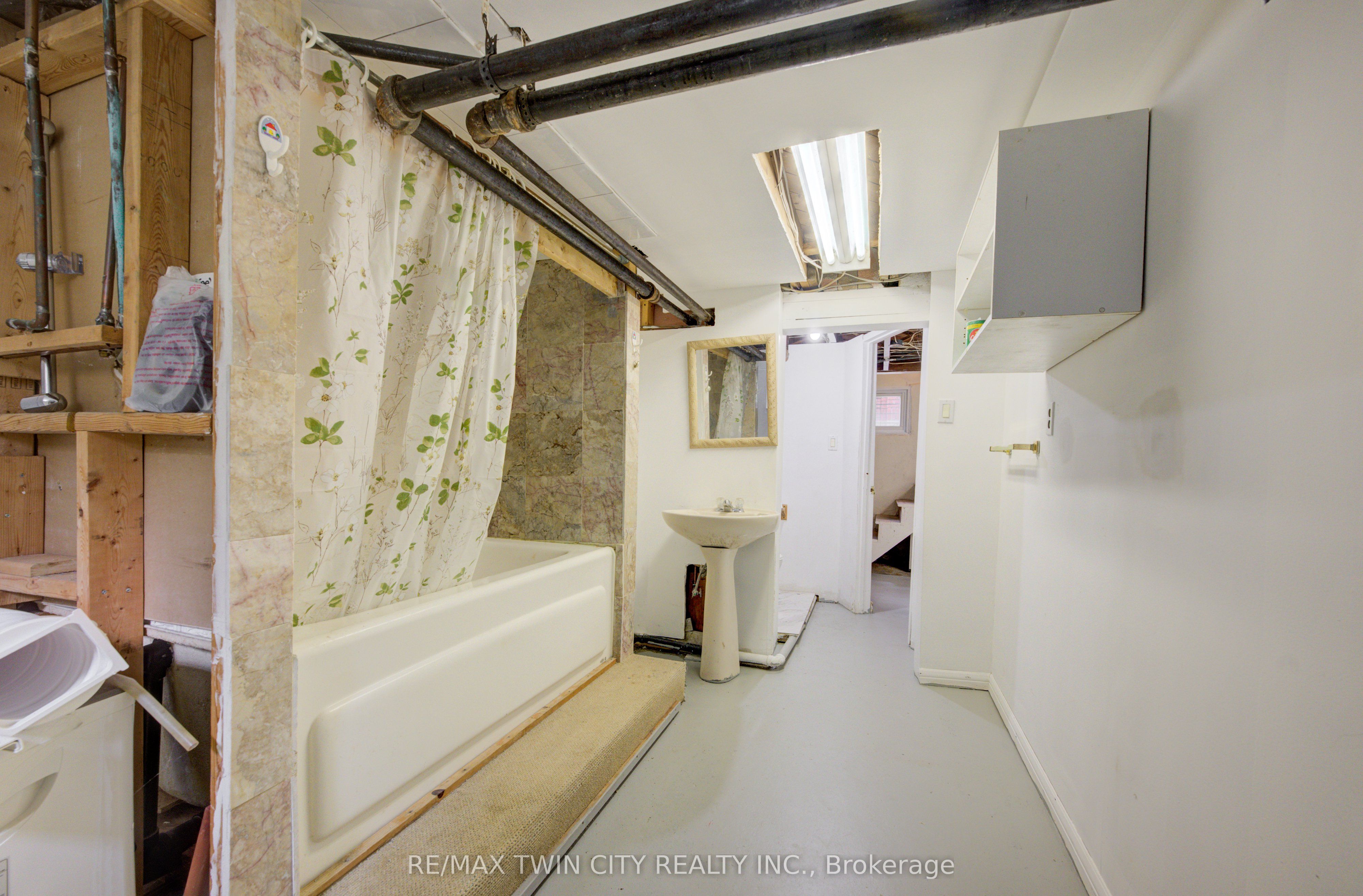 227 Lydia Street Property Photo 31