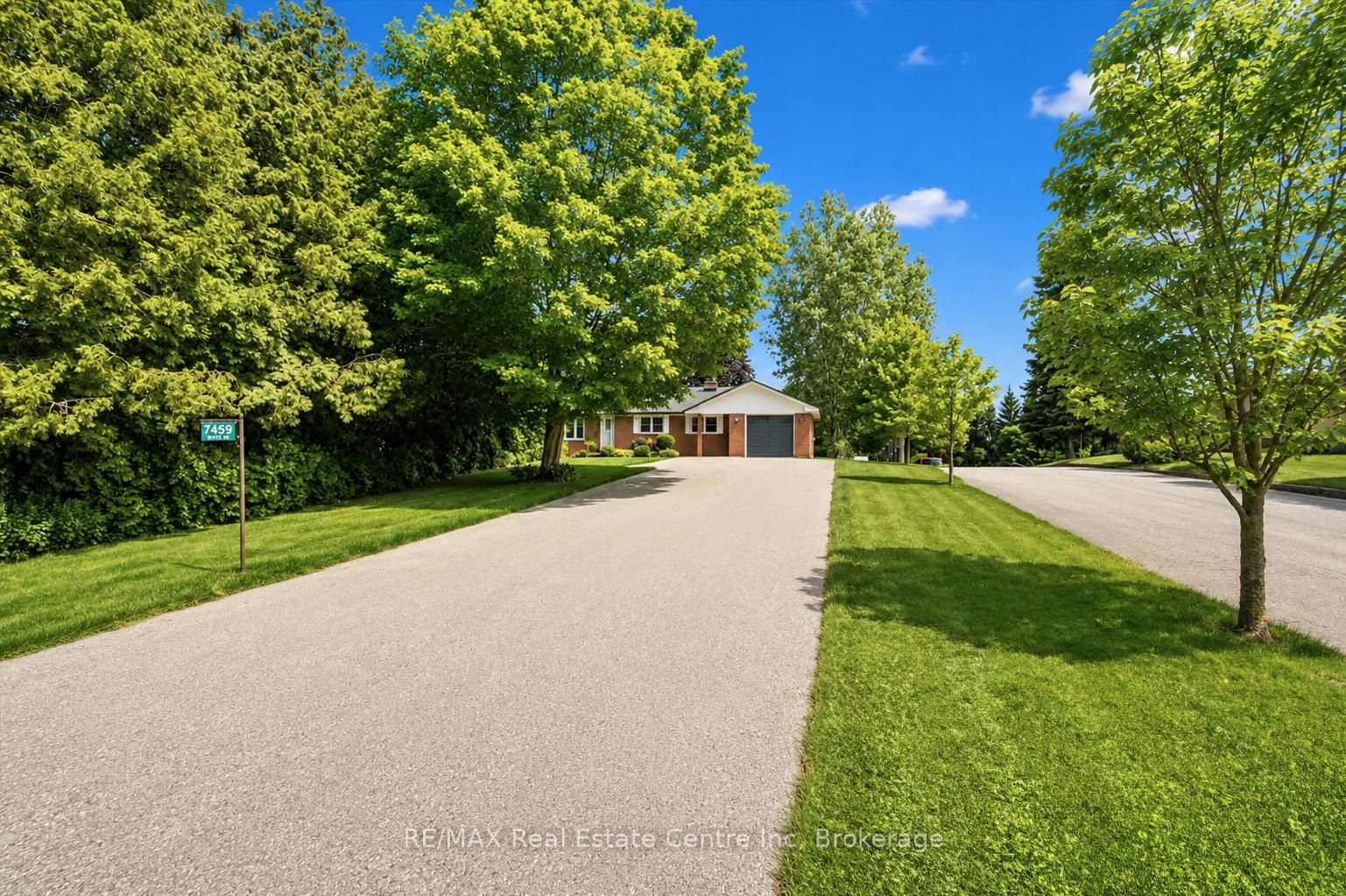 7459 Boyce Drive Property Photo 2