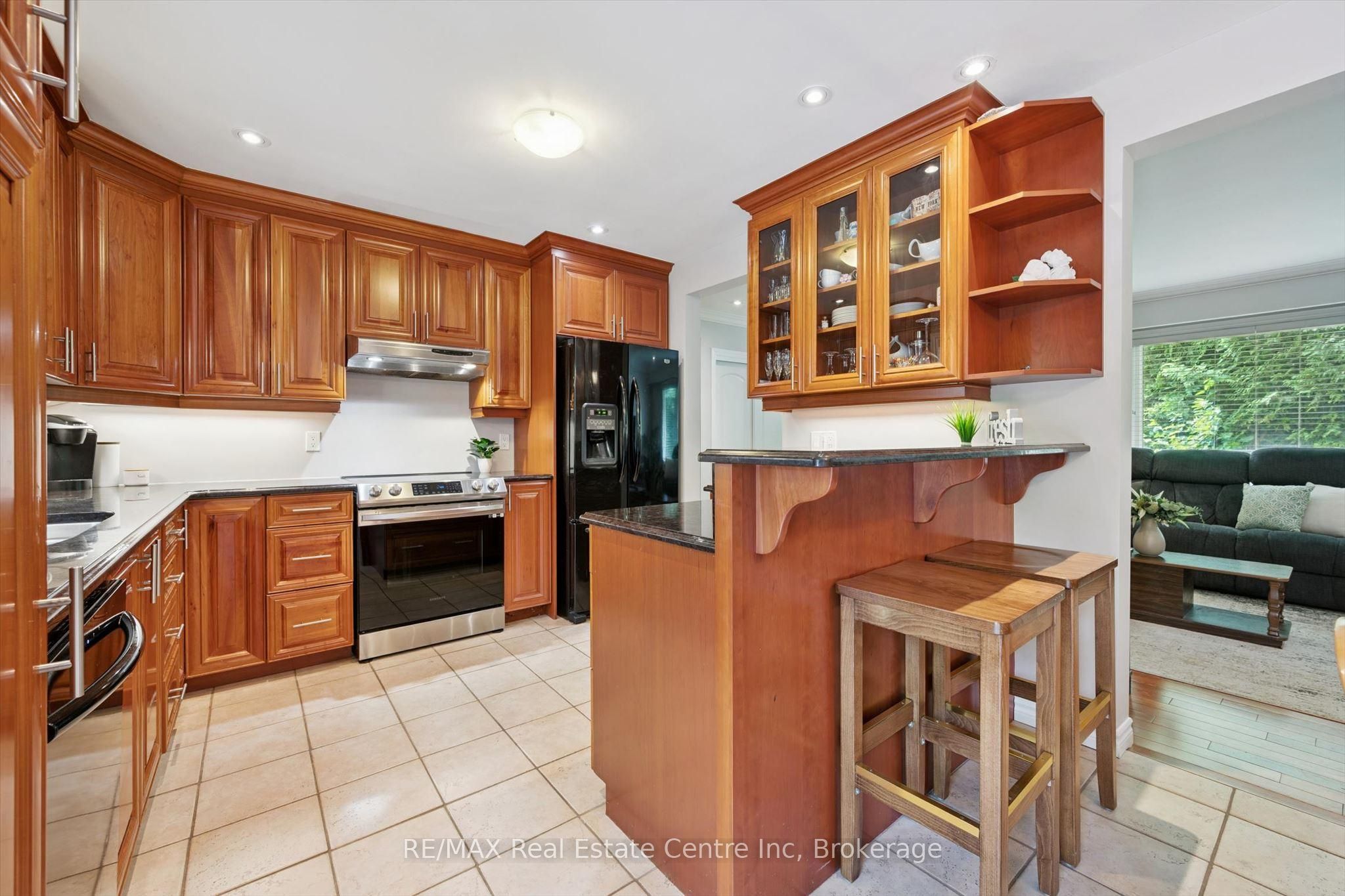 7459 Boyce Drive Property Photo 6