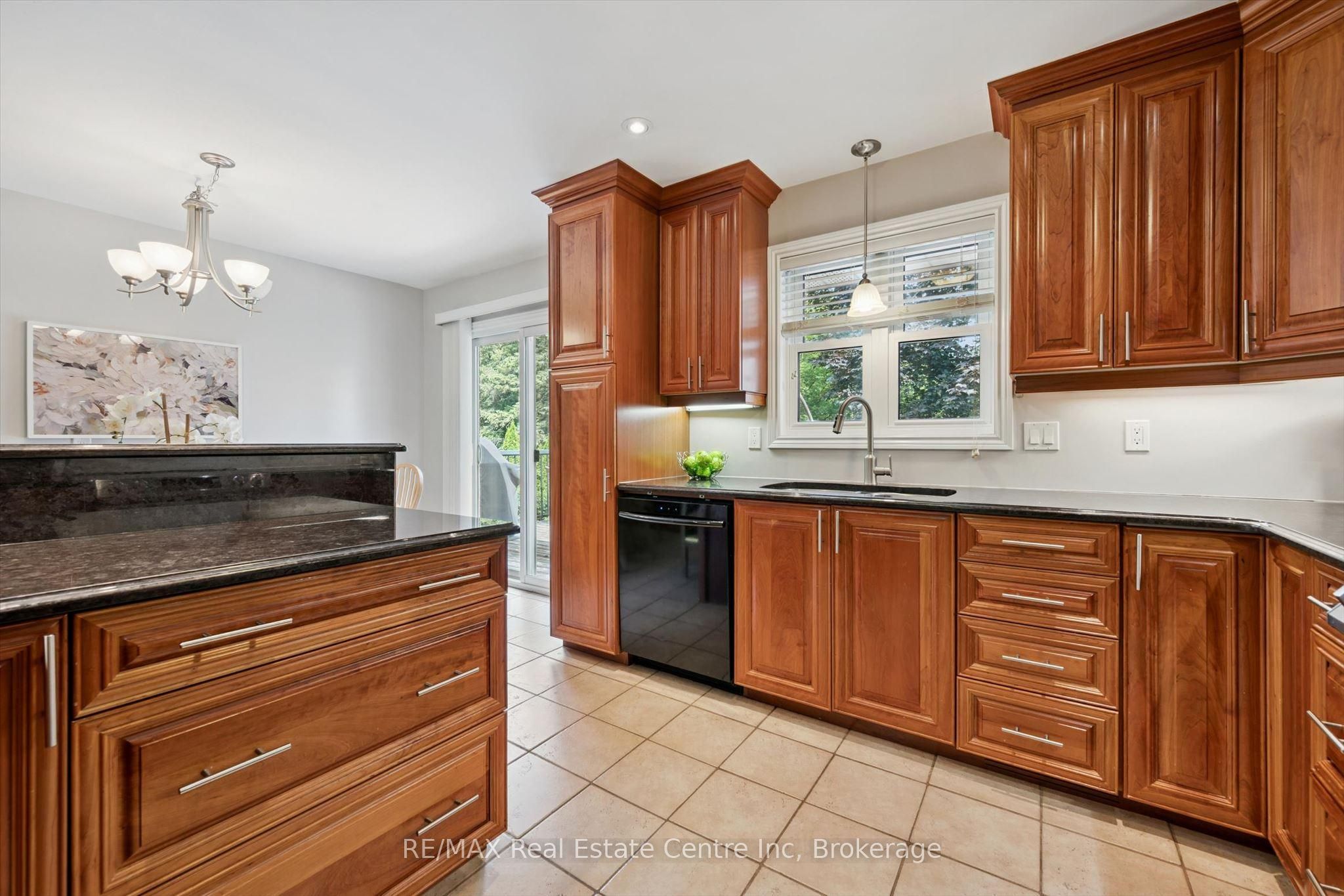 7459 Boyce Drive Property Photo 8