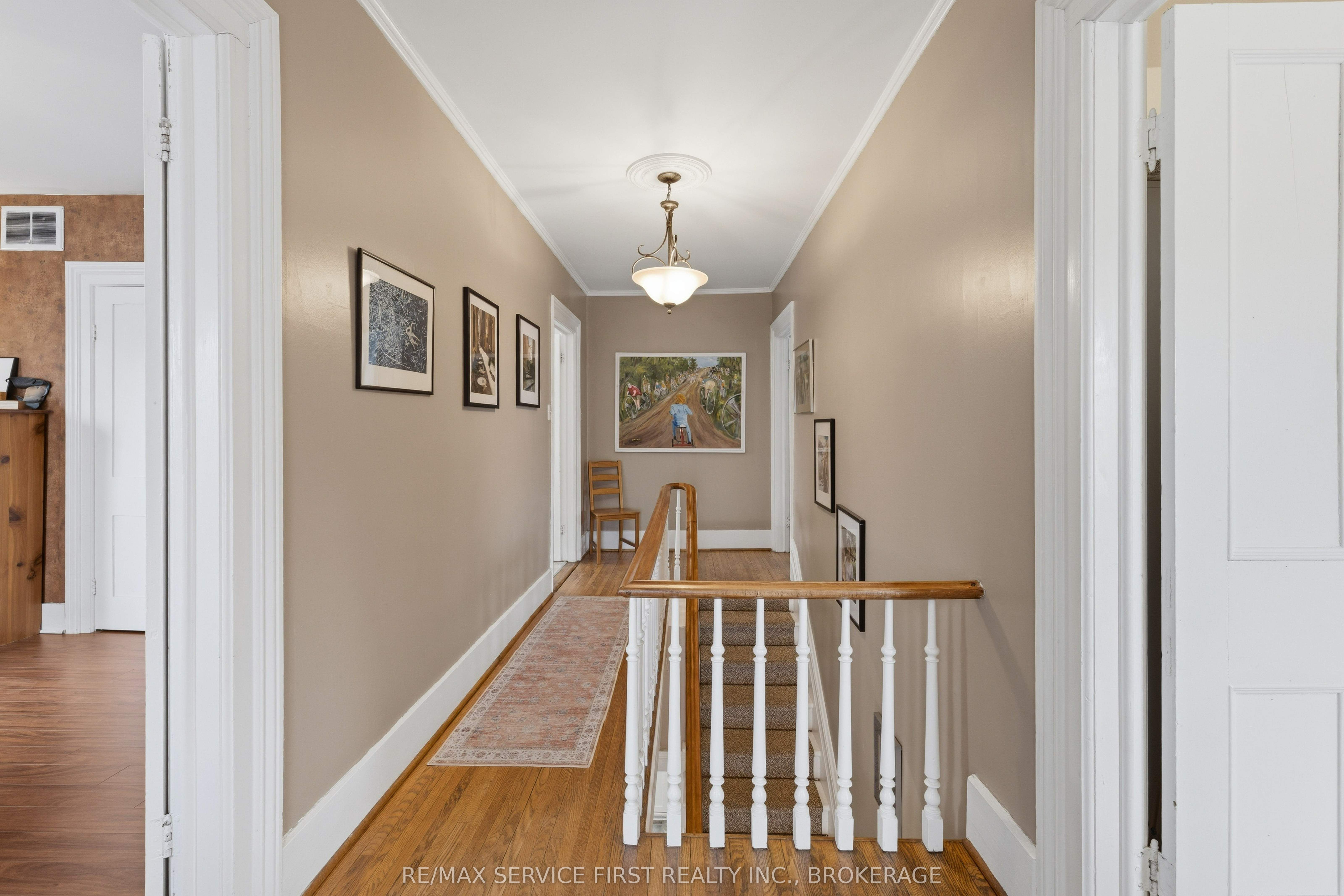 15 Graham Street E Property Photo 29