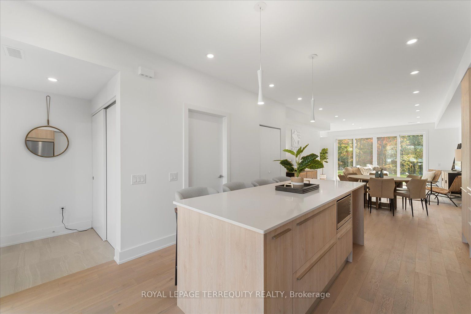 37 Rockmount Crescent Property Photo 5