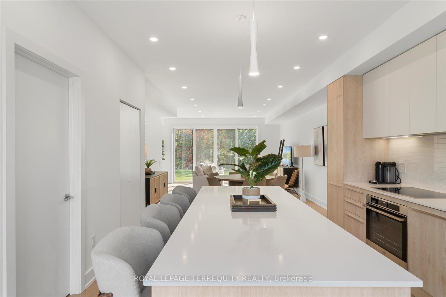 37 Rockmount Crescent Property Photo 7
