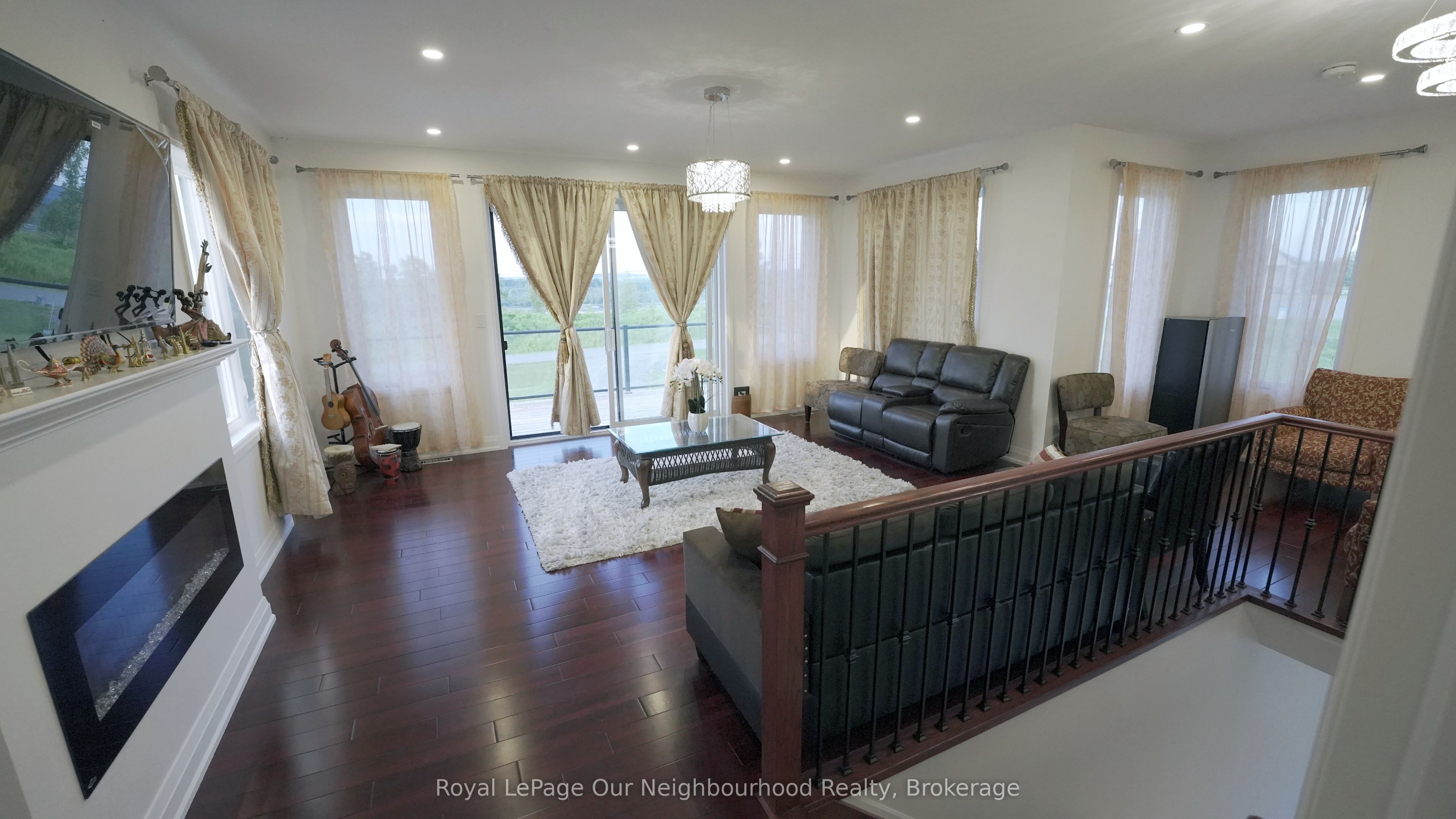 134 Hampton Crescent Property Photo 16