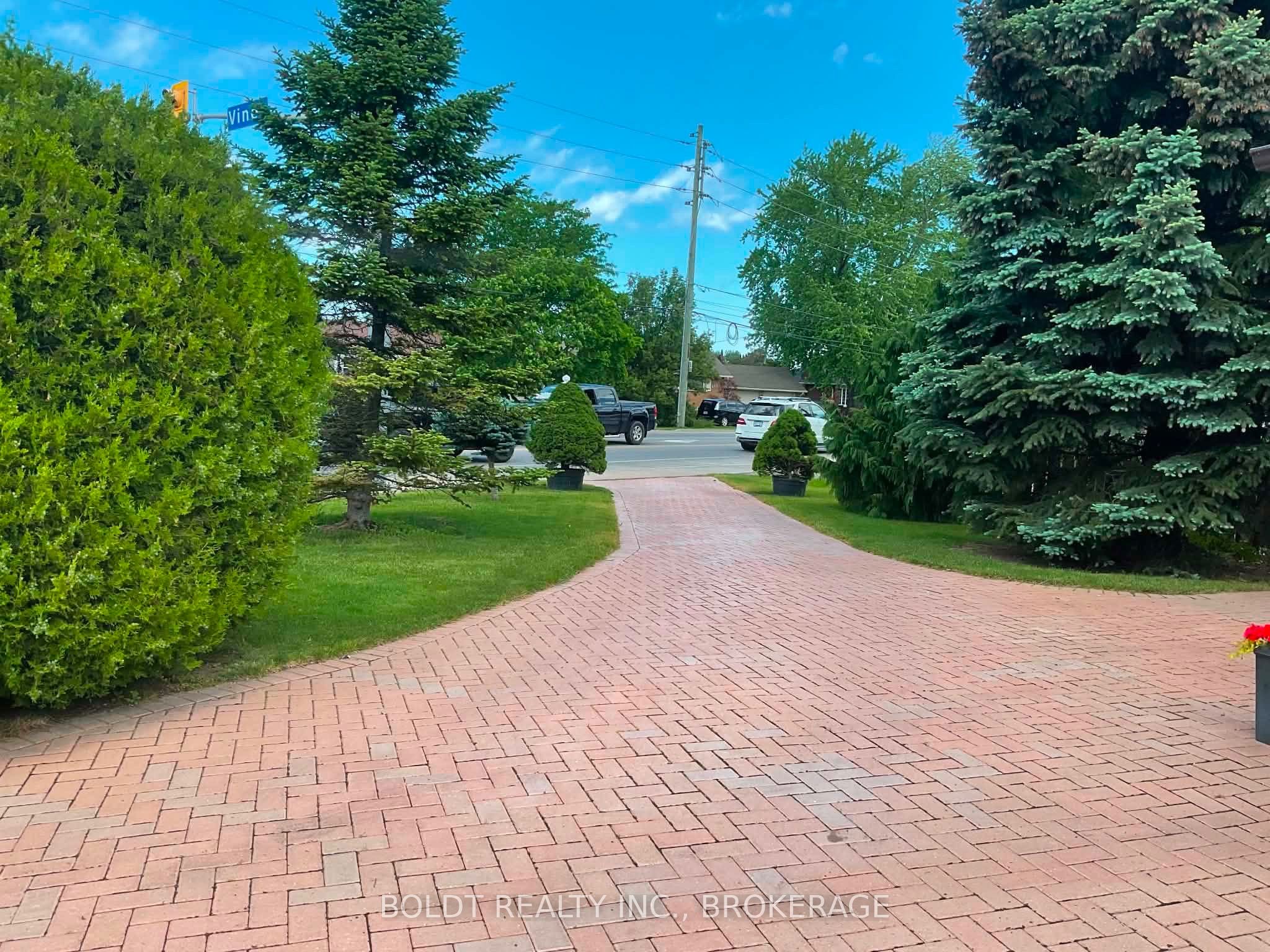 628 Vine Street Property Photo 5