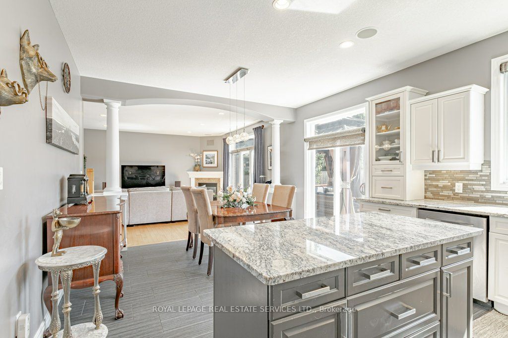 560 Lakeview Drive Property Photo 13