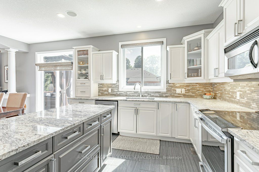 560 Lakeview Drive Property Photo 14