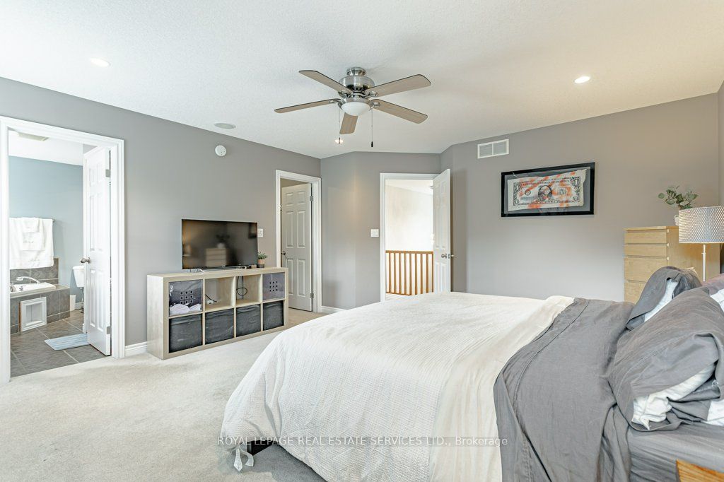 560 Lakeview Drive Property Photo 21