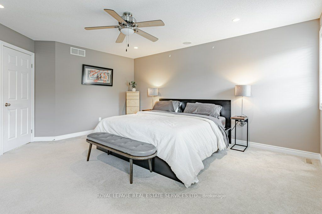 560 Lakeview Drive Property Photo 23
