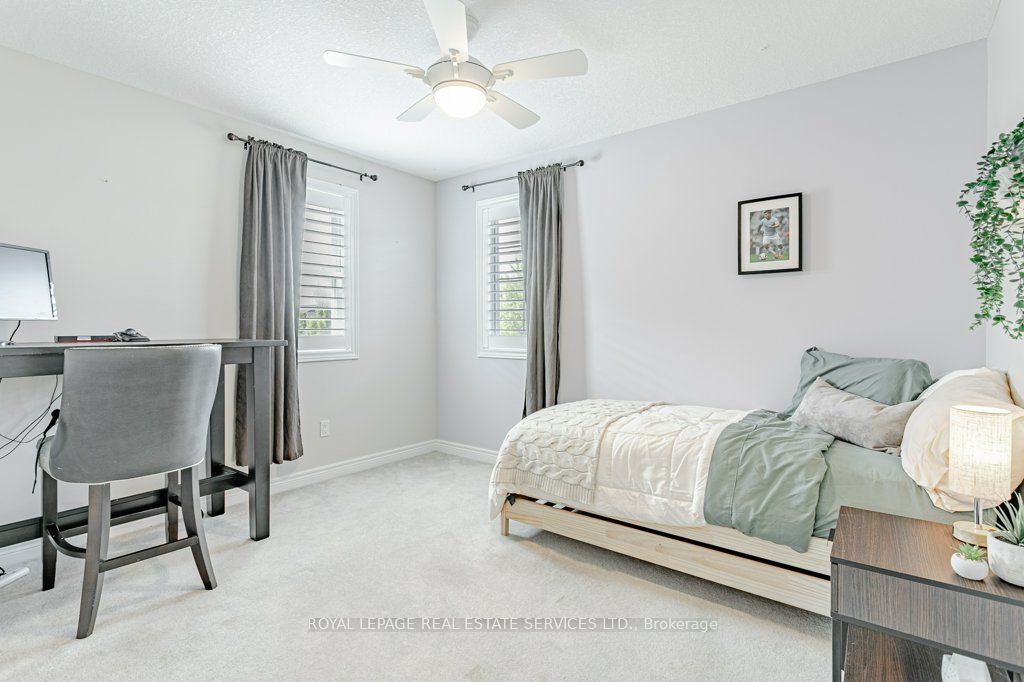 560 Lakeview Drive Property Photo 33