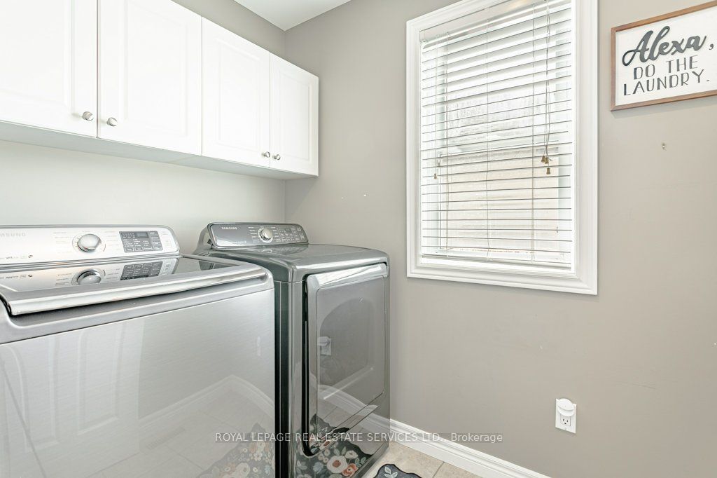 560 Lakeview Drive Property Photo 34