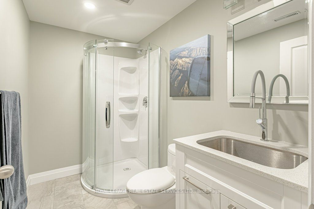 560 Lakeview Drive Property Photo 40