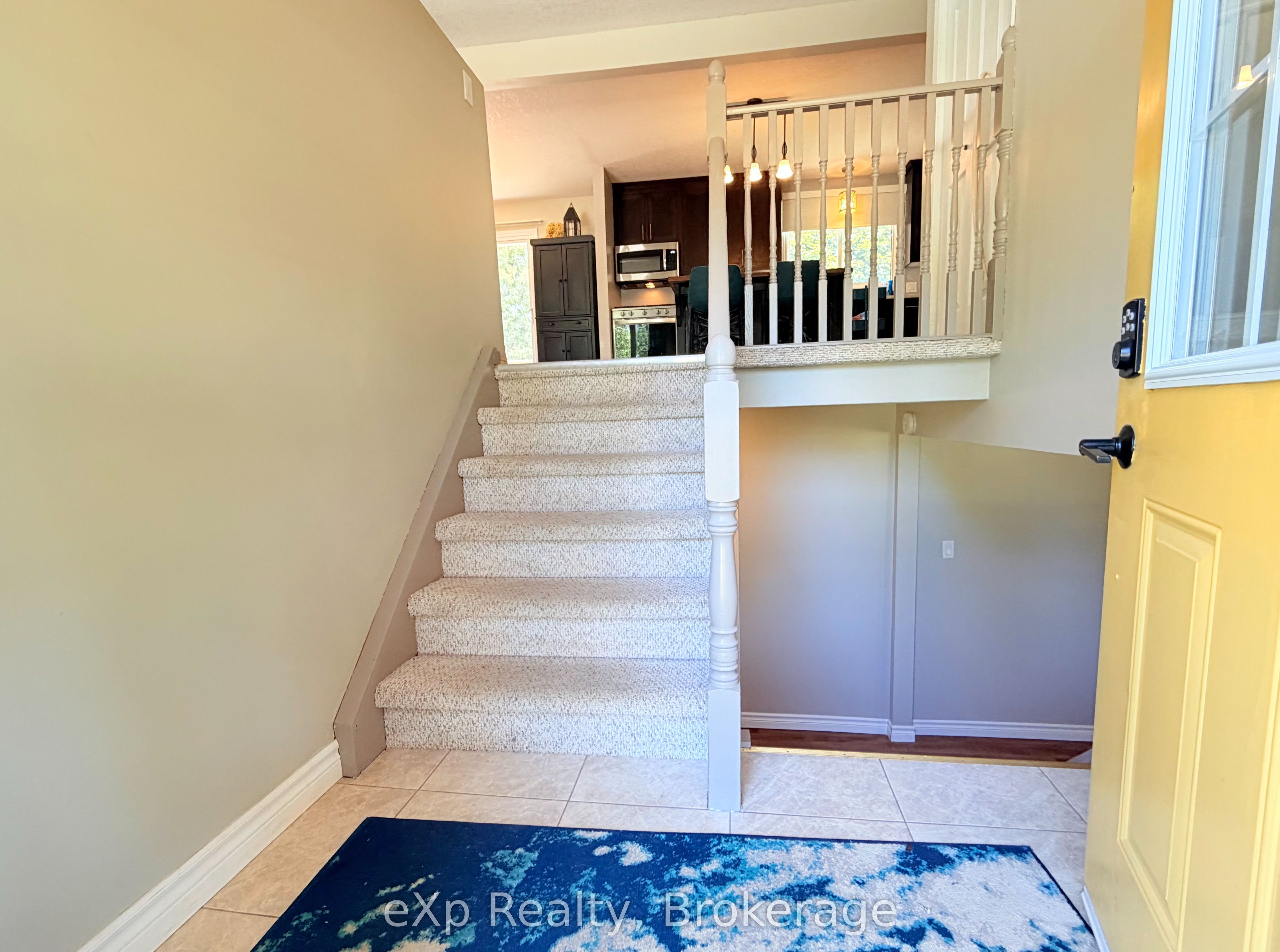 160 Westfall Crescent Property Photo 1