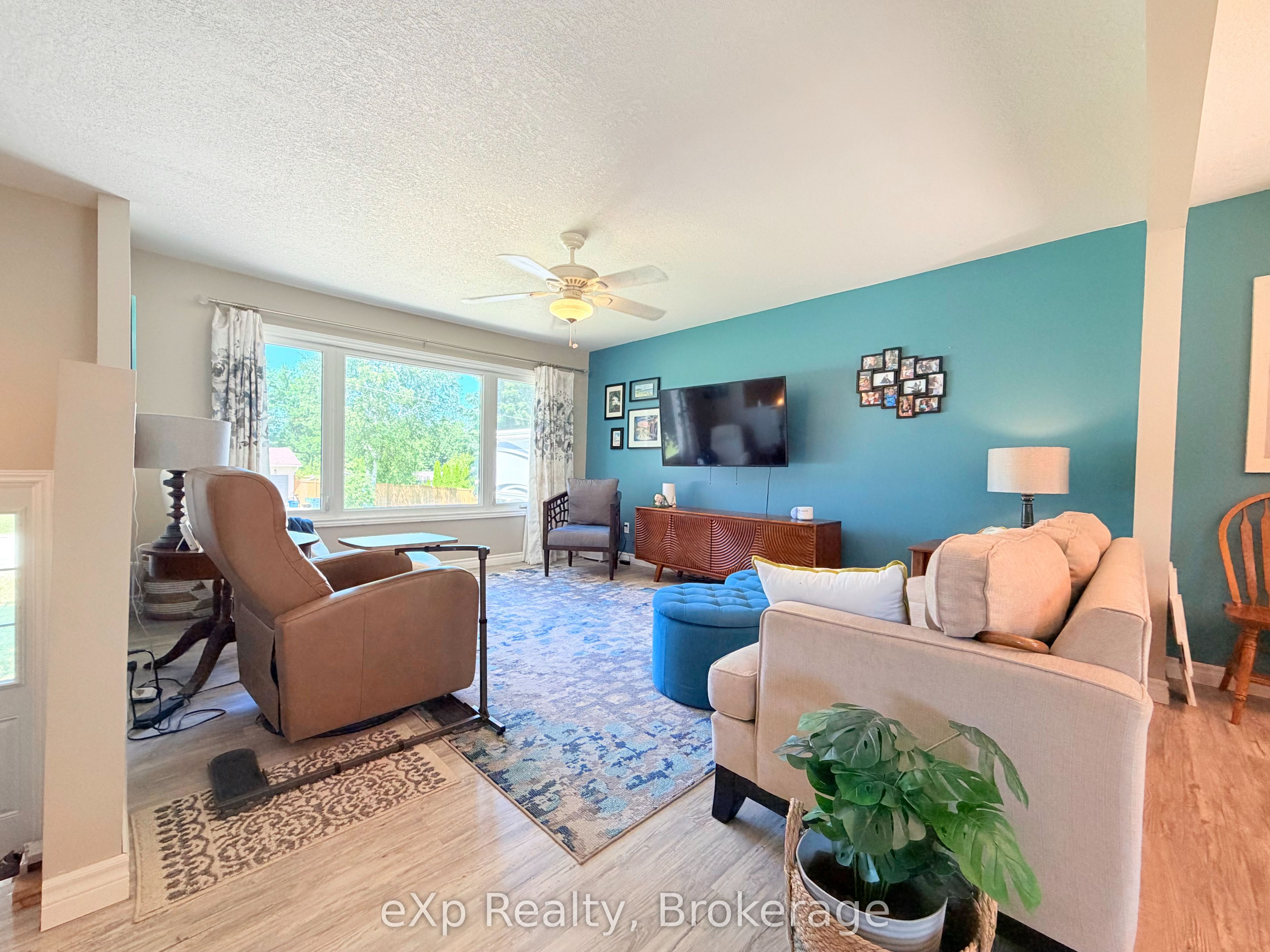 160 Westfall Crescent Property Photo 5