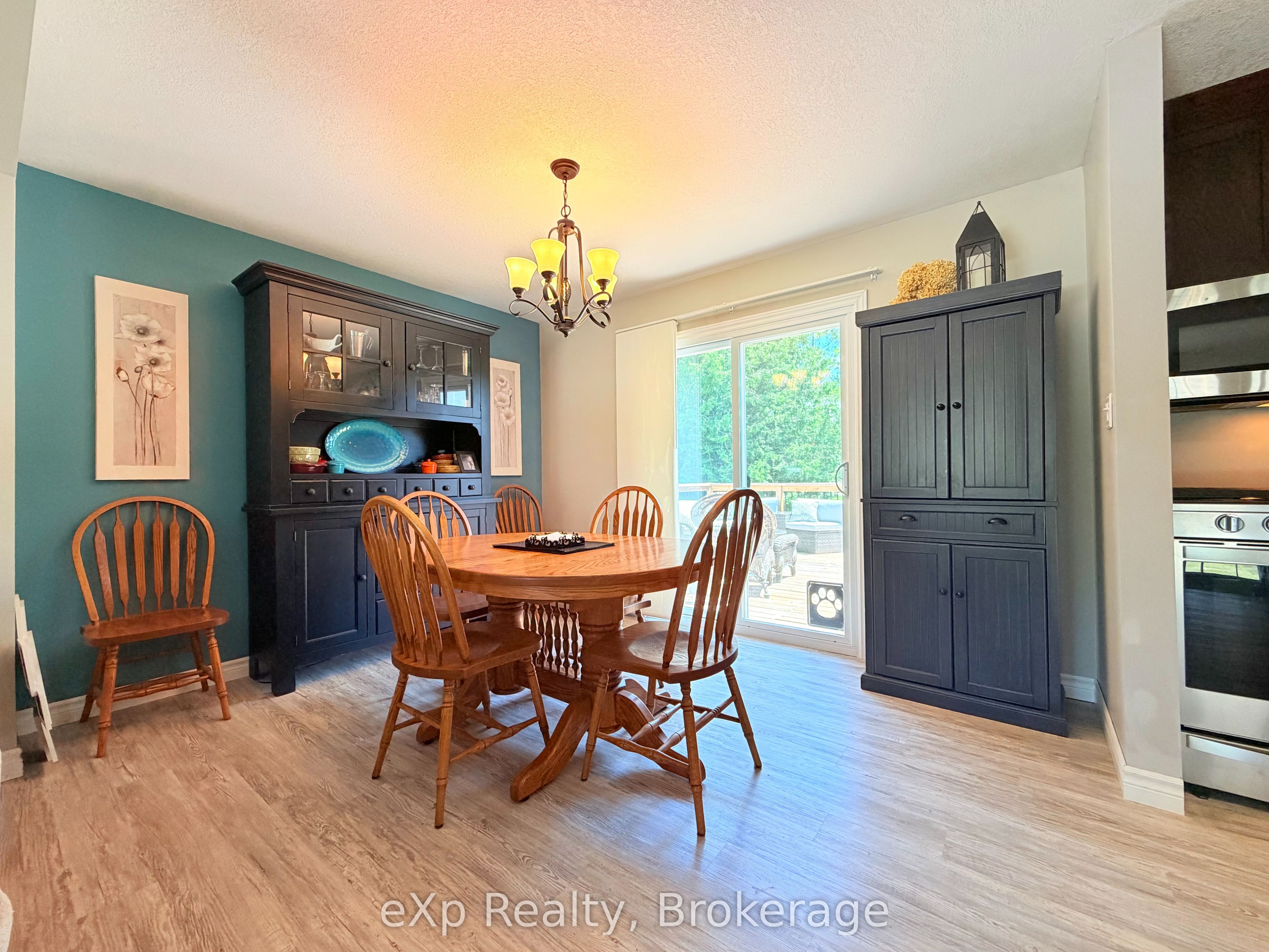 160 Westfall Crescent Property Photo 6