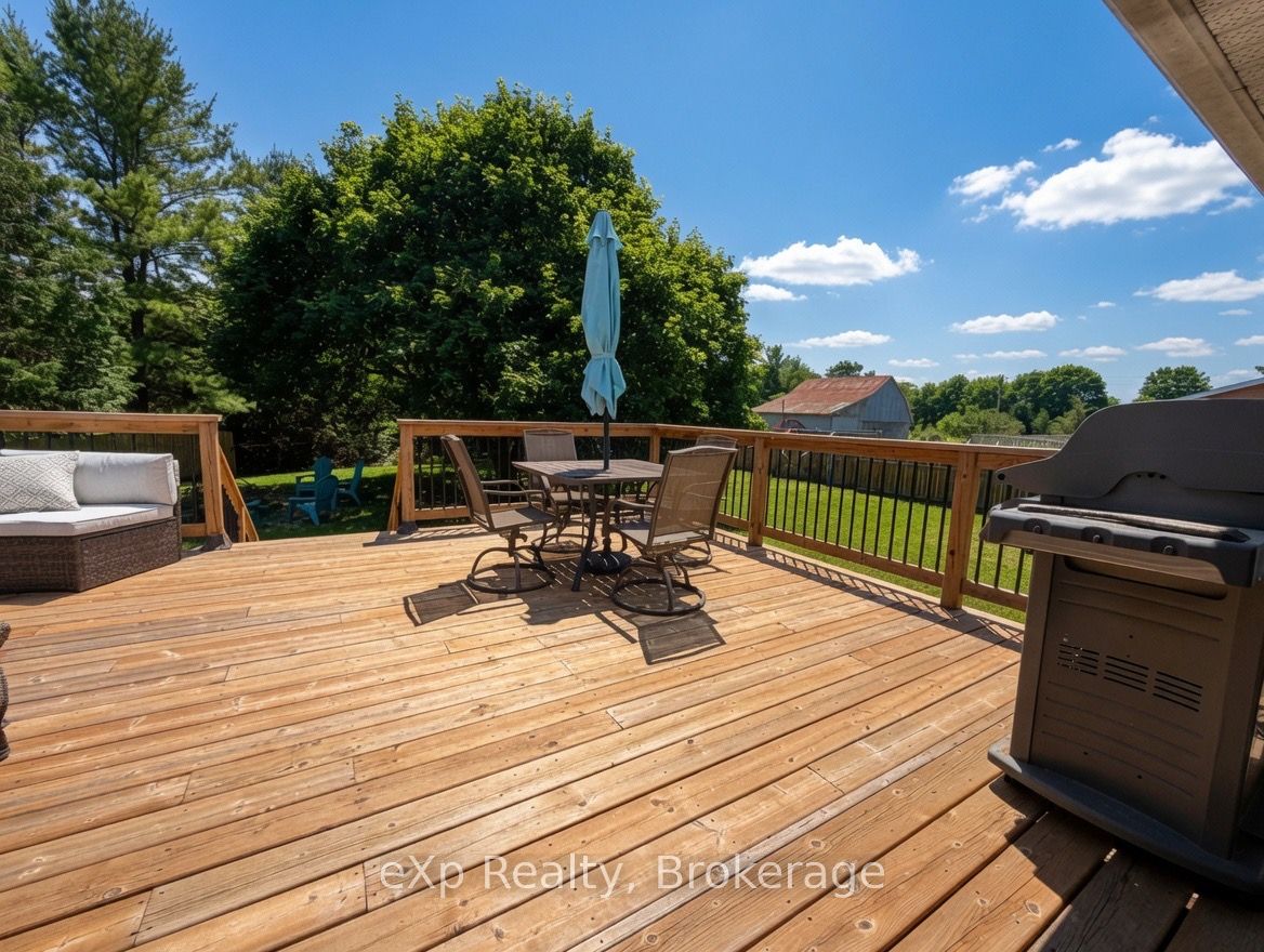 160 Westfall Crescent Property Photo 10